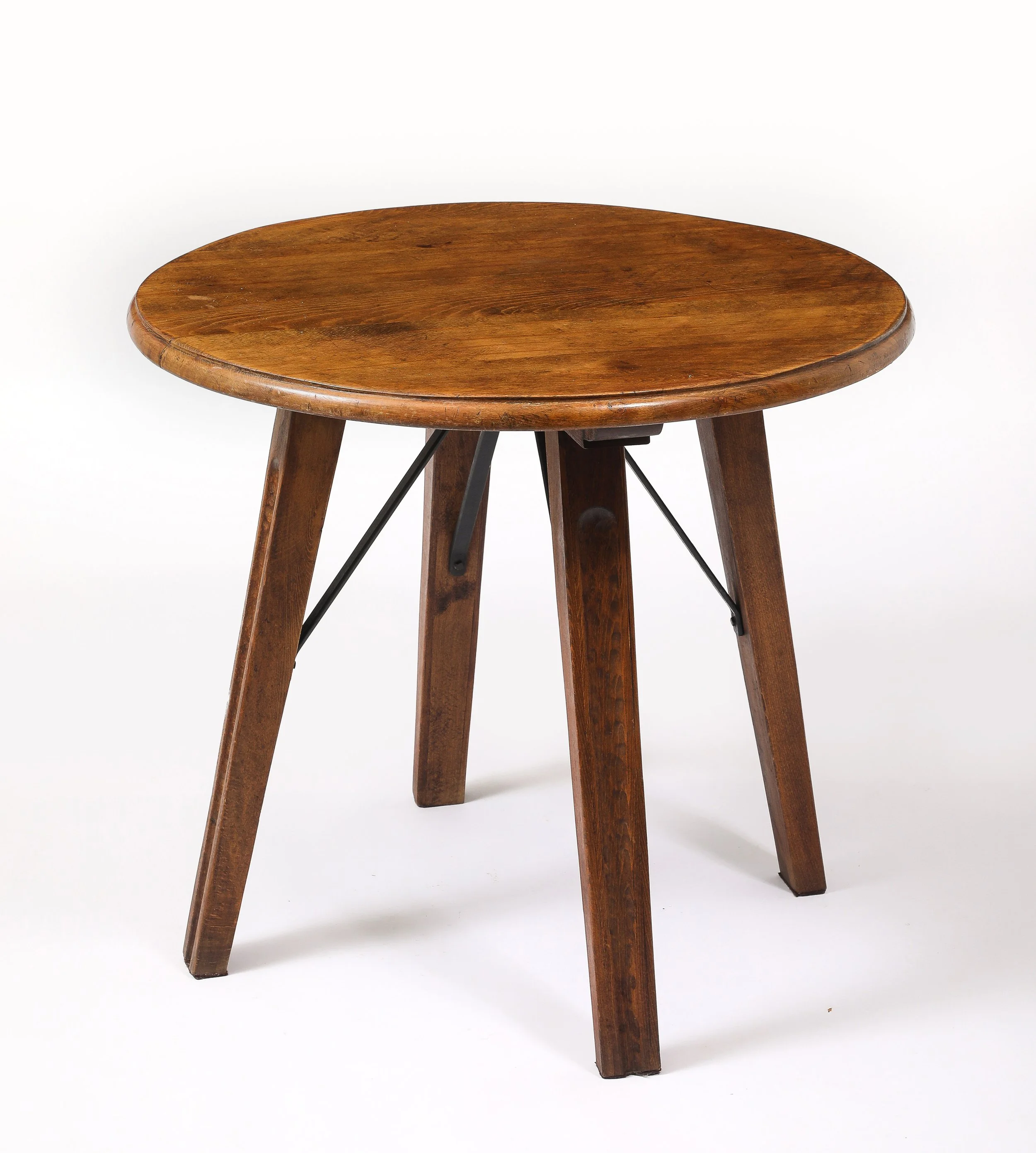 Solid Elm Gueridon with Carved Legs