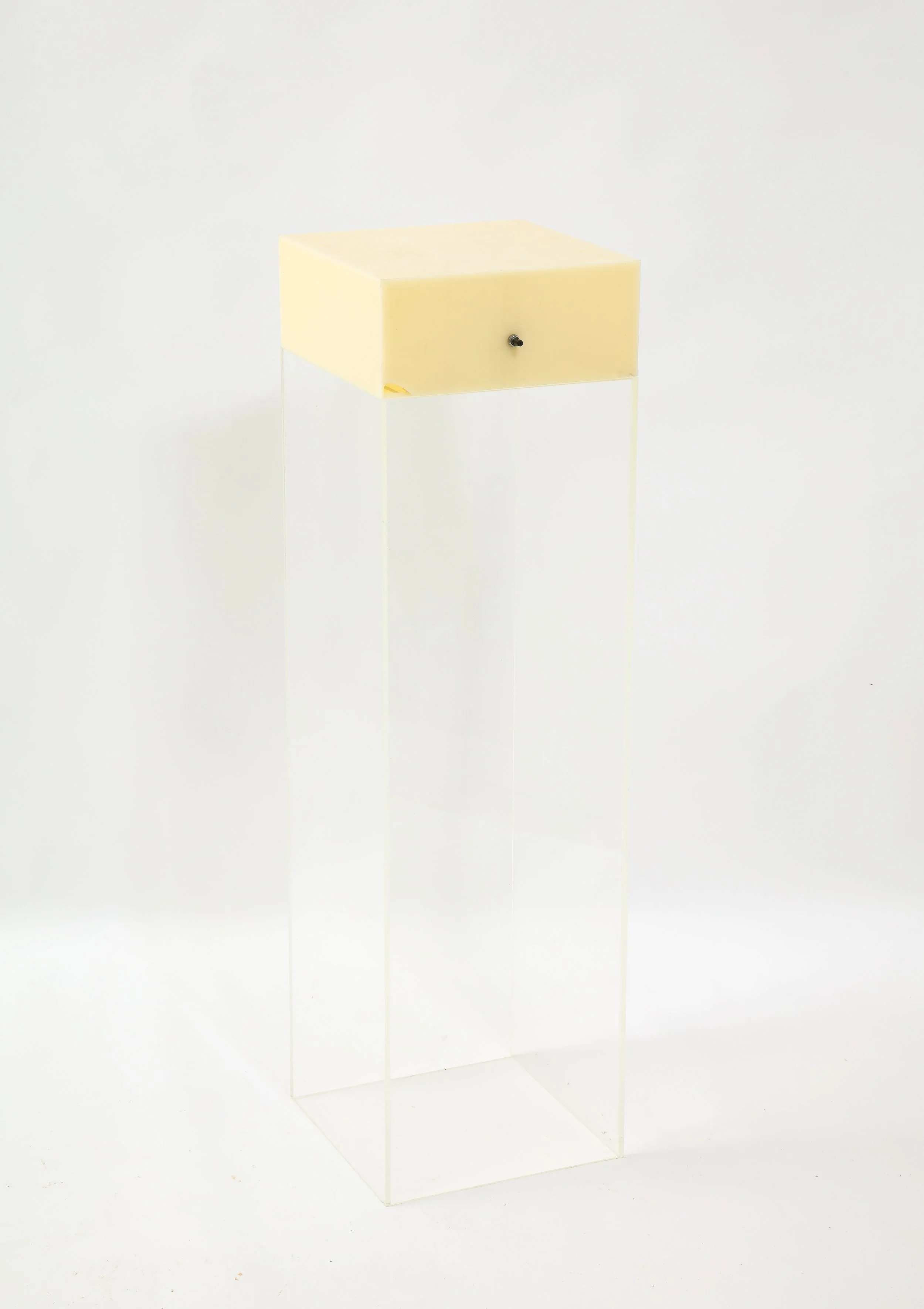 square-pedestal-endtableR1A4751.jpg
