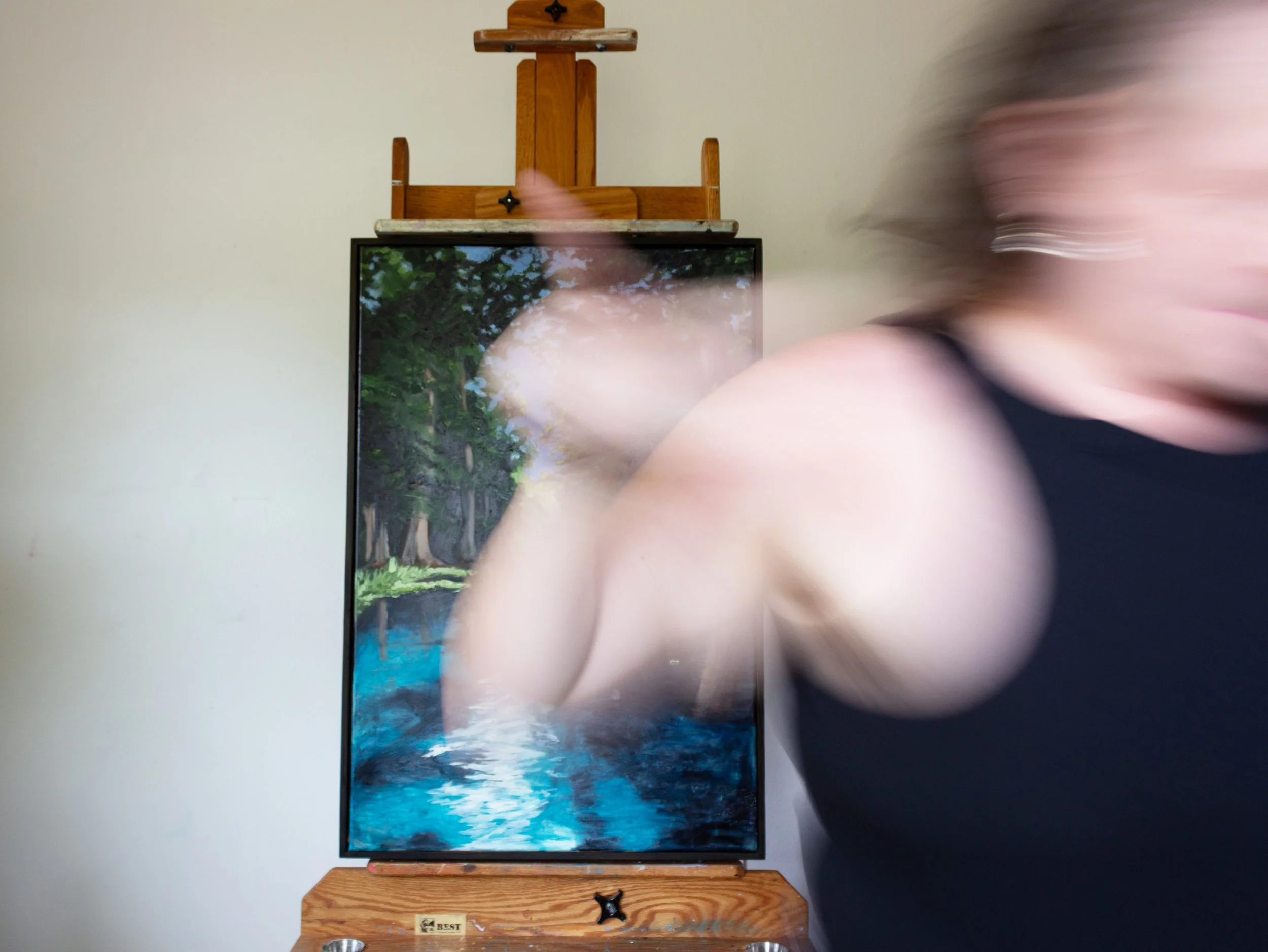 FloatDowntheIchetuckneeDanceBlur.jpg