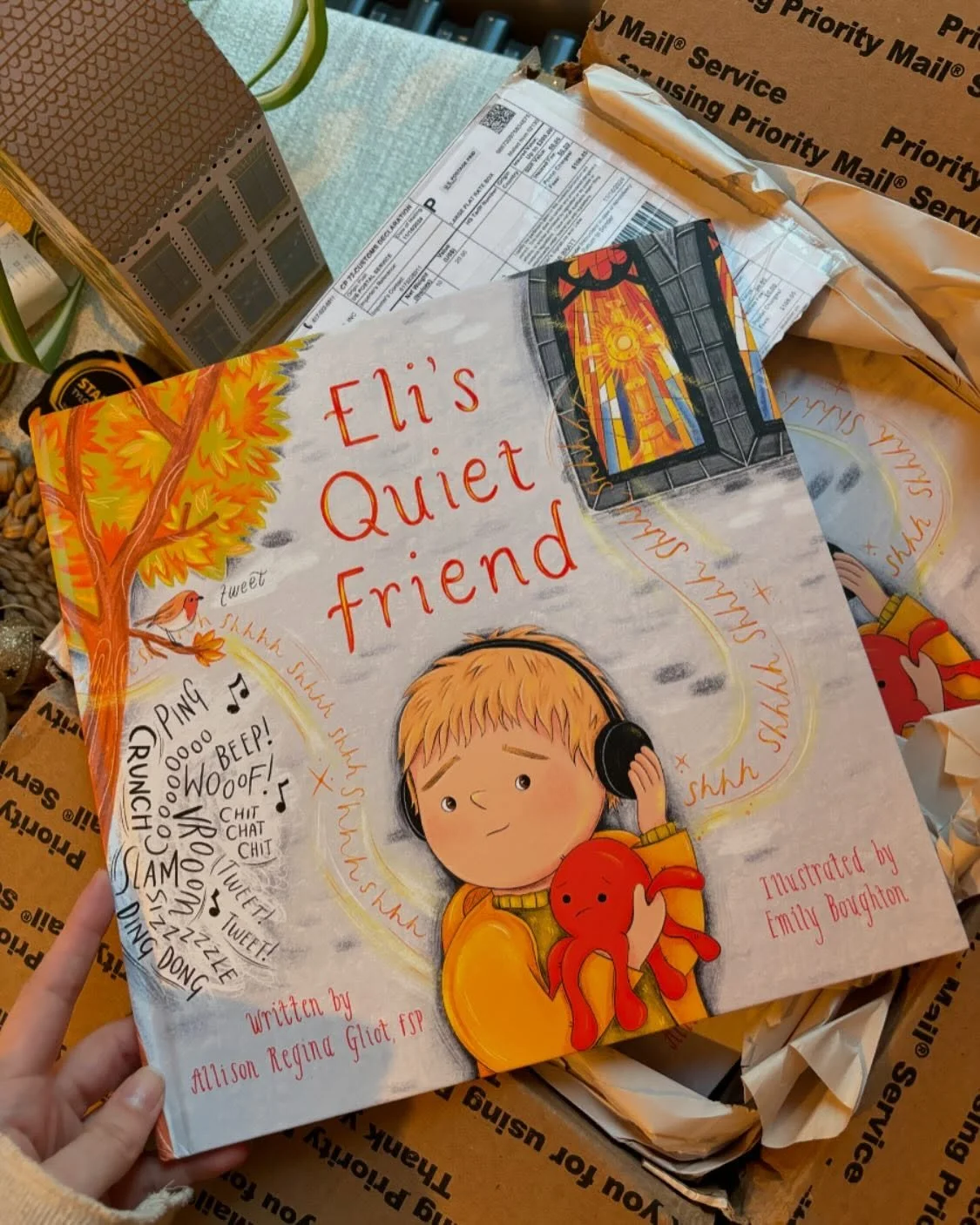 Eli&rsquo;s Quiet Friend ✨ 

I received copies of my first ever children&rsquo;s book this week 🥹 

Eli&rsquo;s quiet friend is the sweetest story, and was an absolute joy to illustrate! 

Thank you to my agency @astoundusagency and to @paulinebooks