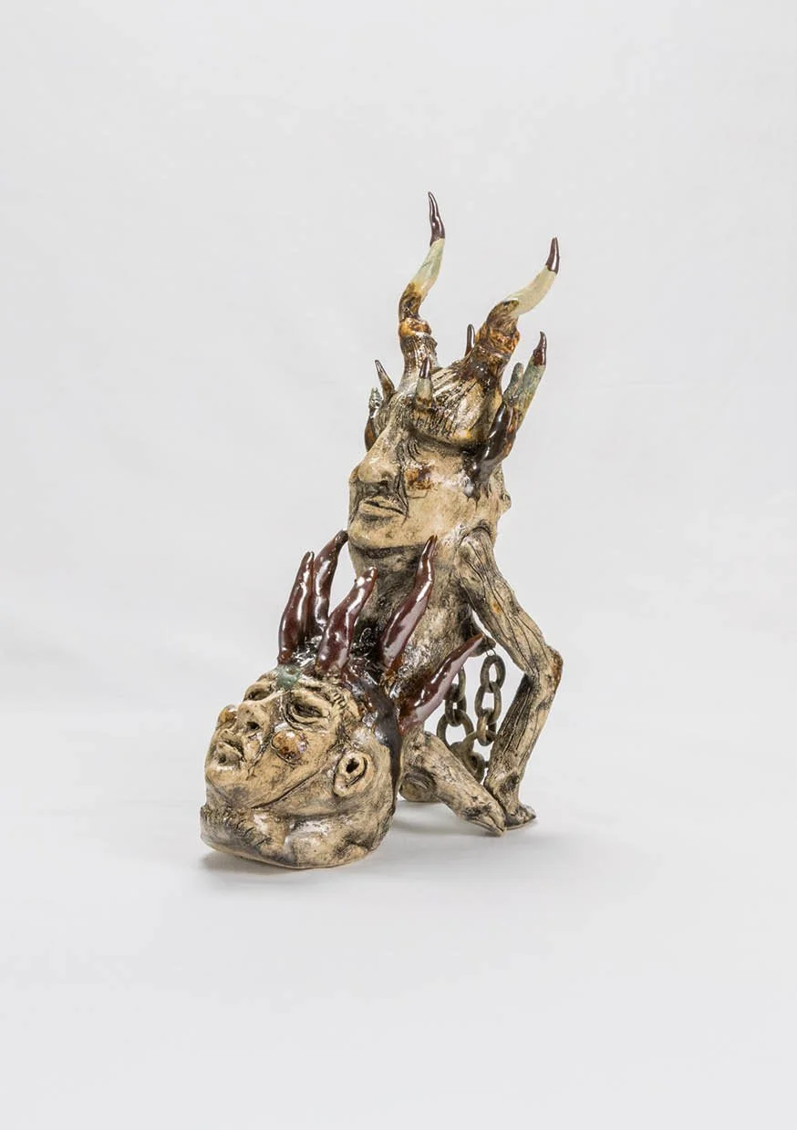 ANA PINHO
Alegoria do Diabo, 2026
Modelação manual em grés, óxidos, vidrados e pedra vulcânica | Hand-built ceramics with oxides, glazes and volcanic stone | 35x22cm