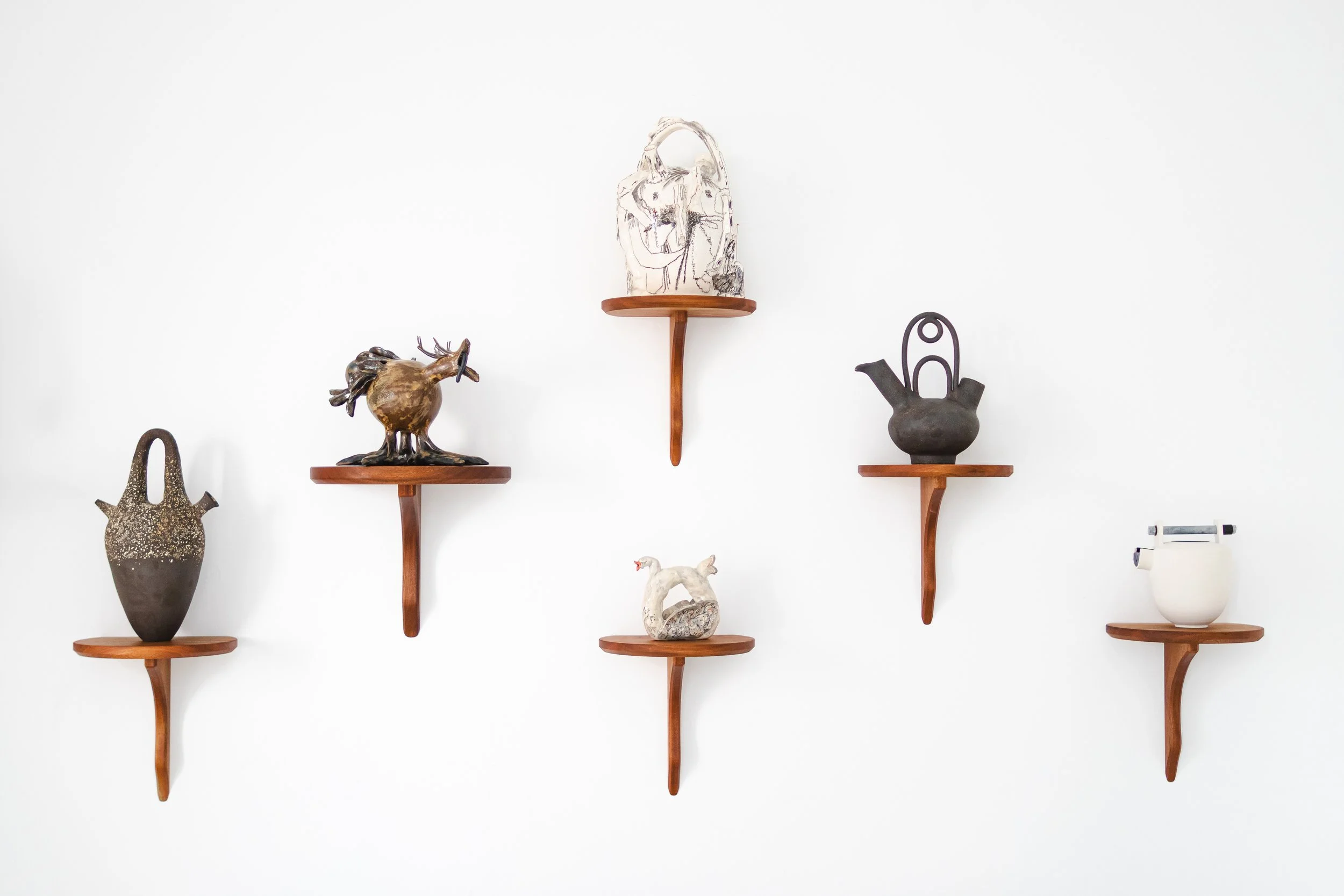 Moringue vazio não carrega só vento | Group Show