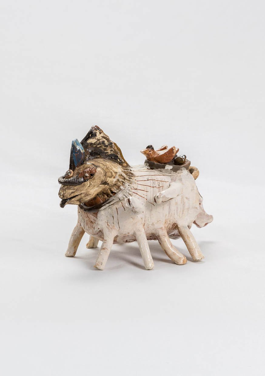 FRANCISCO PESSEGUEIRO
 Art or Craft?, 2024
Mistura de pastas, engobe  e vidrado | Mixed clay bodies, engobe and glaze | 13x12x18cm