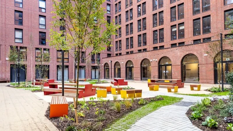 student-accommodation-leeds-the-fabric-works-courtyard.jpg