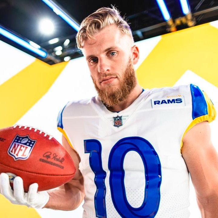 Media-day grooming by licensed cosmetologist. Includes makeup, haircut, and beard trim for athletes. #ProGroomed #CreatedbyAriel