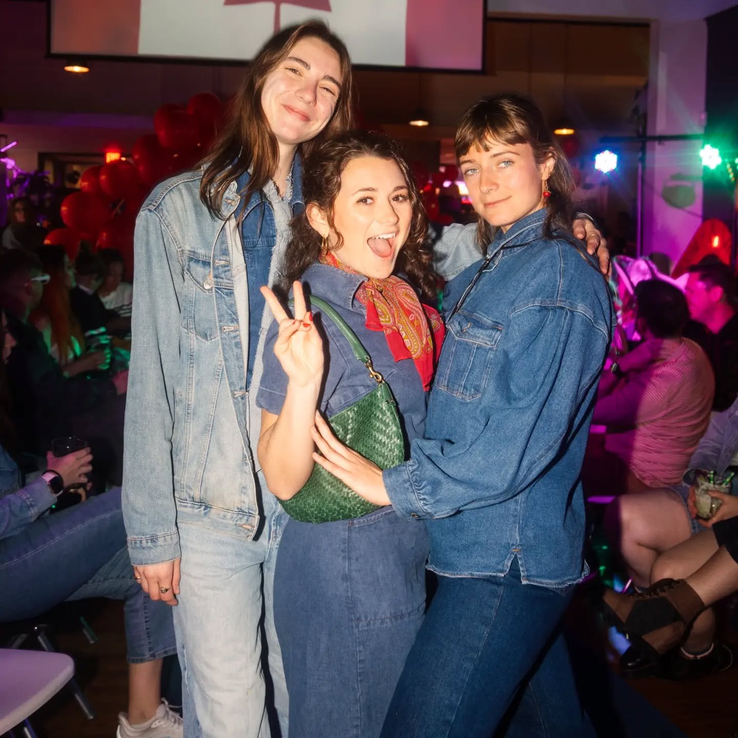 Canadian Tuxedo Night Returns Friday Night!

Walk the Denim Runway.
Strike A Pose For 📷 @brandon.pullen 
Hit The Dancefloor with @foxyladydj 

Runway Signups 8-9pm
National Anthem 9pm
Dance Floor 10pm-Close