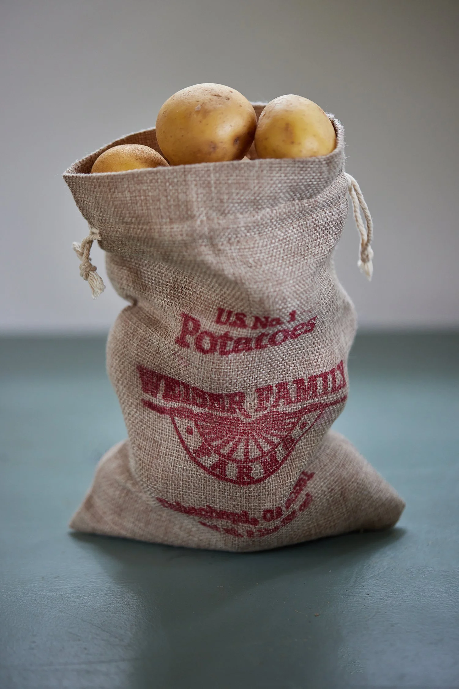 2IB Weiser Burlap Bag of Potatoes