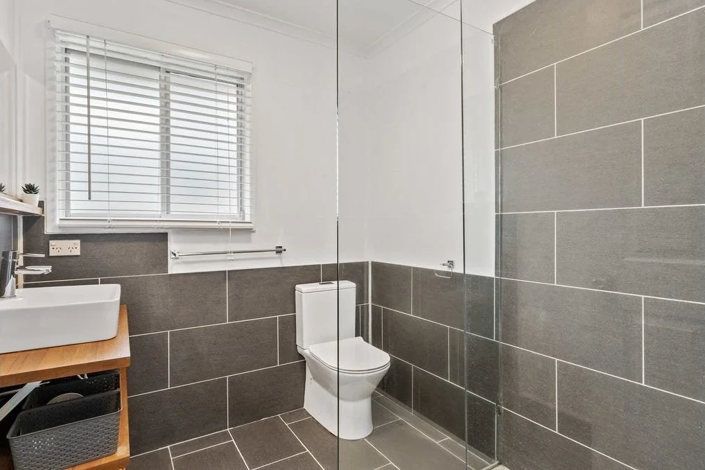 bathroom+3.jpg