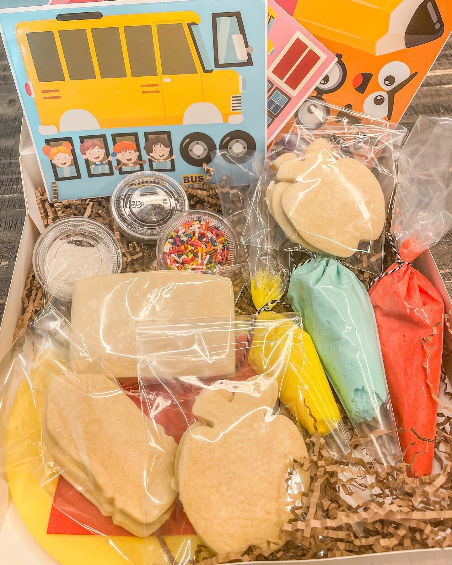 I&rsquo;m so excited to share the final look to Little Whipper Bakery&rsquo;s Back to School DIY Cookie Kit!

📓✏️📚🖍✂️🚌

I pray a blessing over each and every child as they enter into this new school year. May you spread kindness, love and grace. 
