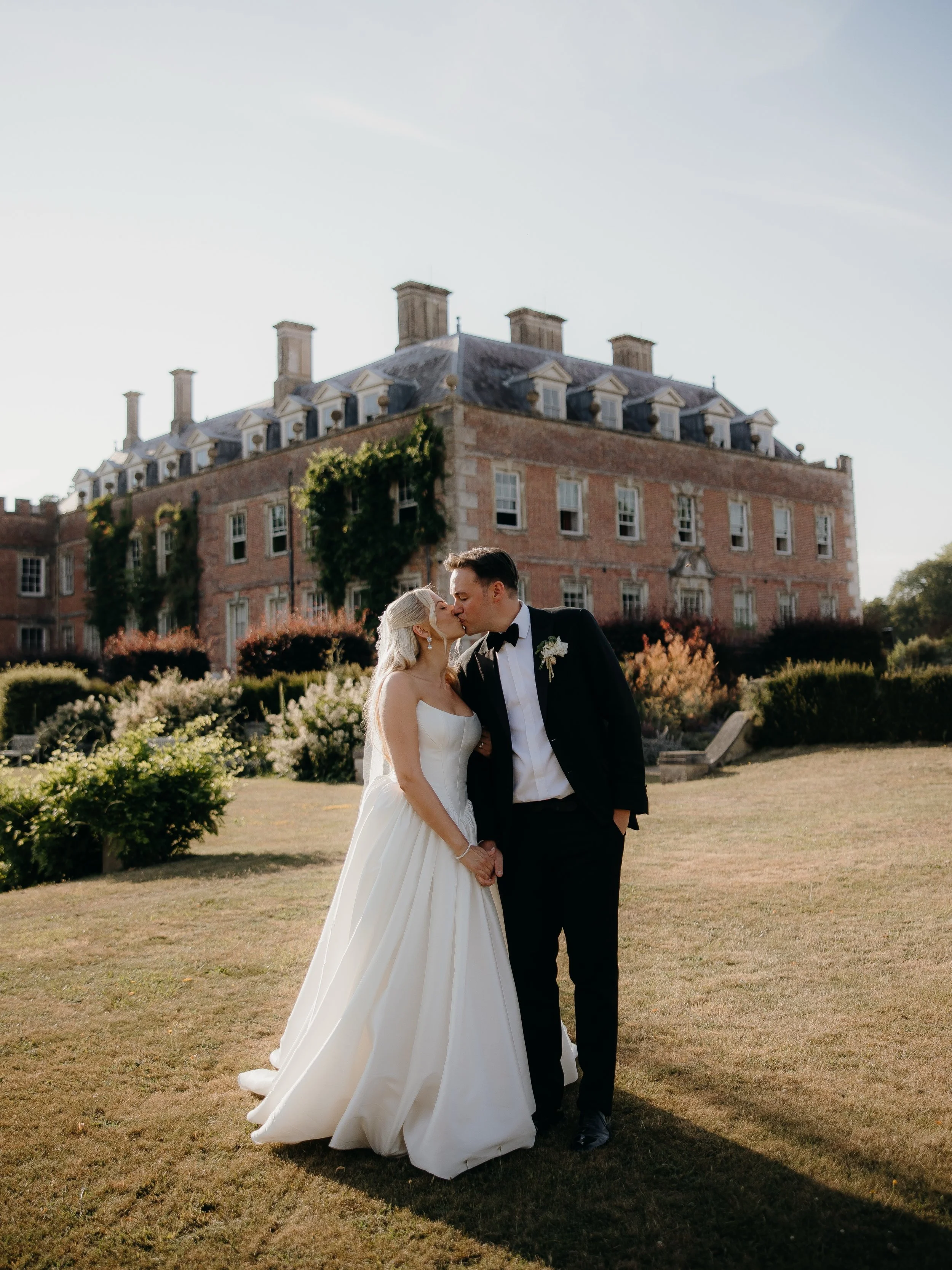 I&rsquo;m still here! I am busily working away on all the beautiful weddings I have had this season but for now, here are some more shots from Rosie &amp; Matt&rsquo;s incredible day at the stunning @stgileshouseweddings 

@stgileshouse 
@flourishand