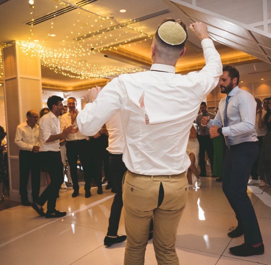 Pant splittingly good 👖🥳

That&rsquo;s the kind of dance floor - and party - I&rsquo;m talking about.

If that&rsquo;s the kind of party you&rsquo;re looking for - then look no further 👉🏻👉🏻 DM me today, and let&rsquo;s chat all about how I can 