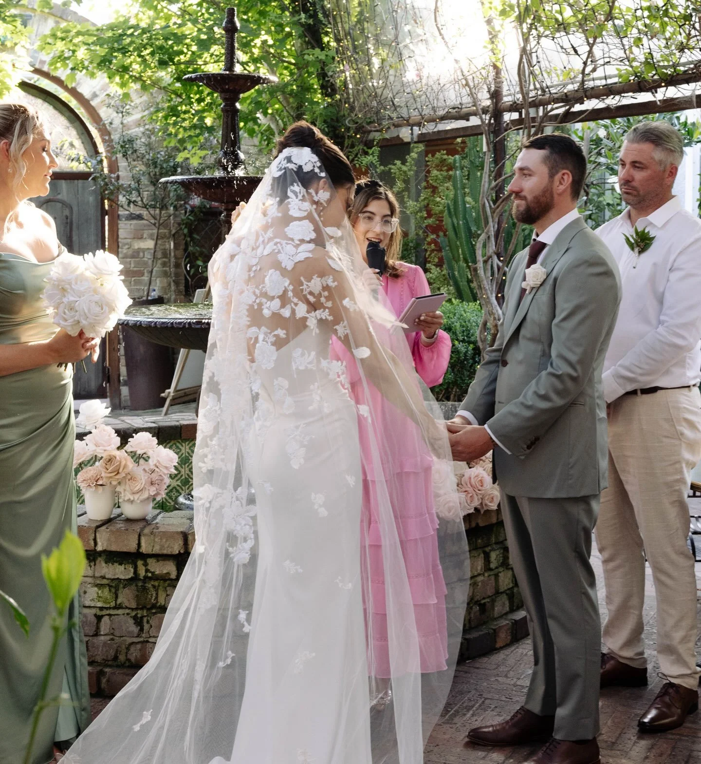 It was Zoe&rsquo;s wedding. Michael just attended.  At least that&rsquo;s what they told me 😂

💛

#wedding #sydneywedding #sydneyweddings #sydneyweddingphotographer #celebrant 

Behind the scenes of Hogs Breath, romance had blossomed and finally at