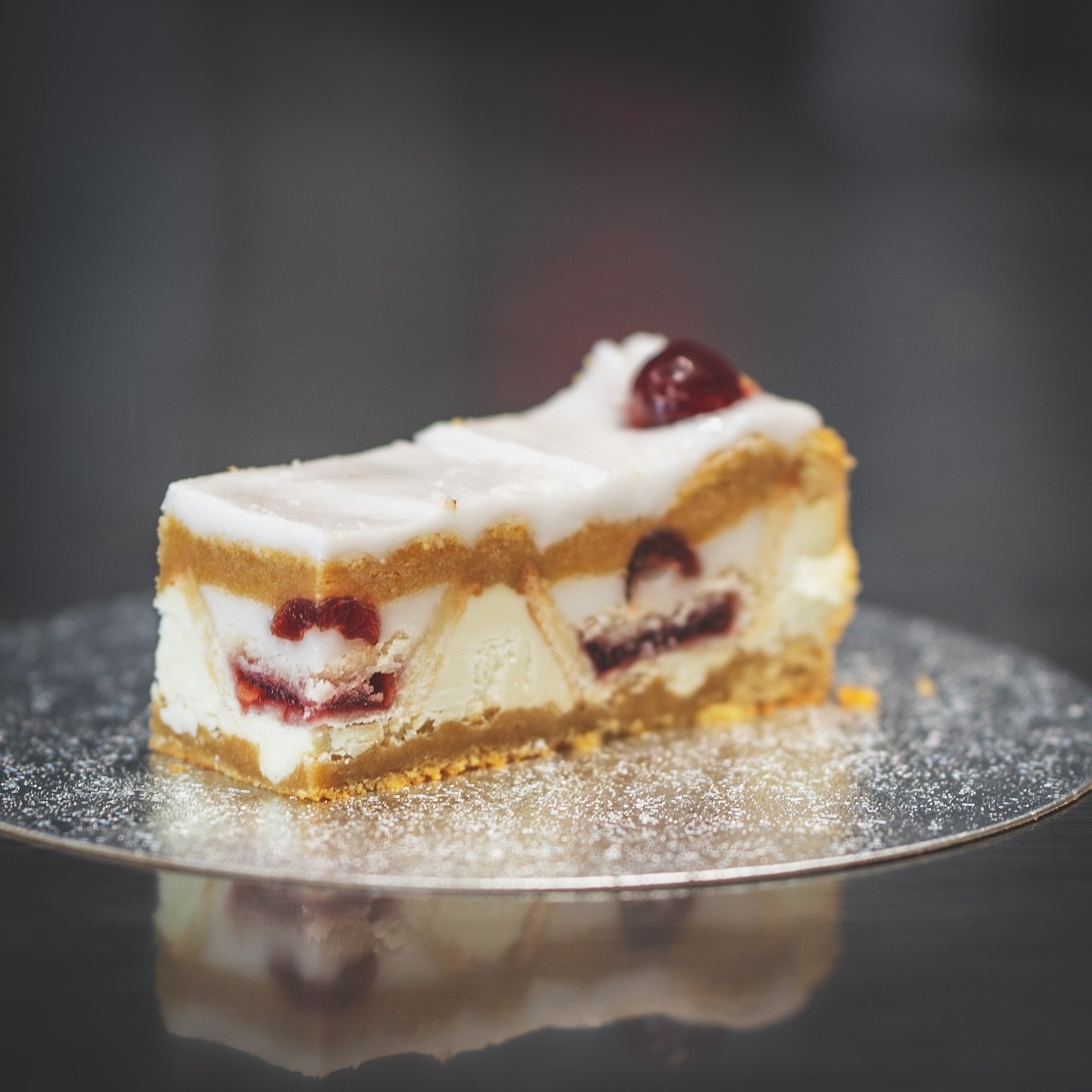 🔥 Some of our best sellers on the Pick Your Own every week:

✨ Jammie Dodger Cookie Sandwich
✨ Cherry Bakewell Cookie Slab
✨ Biscoff Millionaire Flapjack
✨ Pistachio Cookie Sandwich
✨ Kinder Cookie Toast
✨ Kinder Cookie Pie
✨ Brownie Cookie Pie
✨ Ch