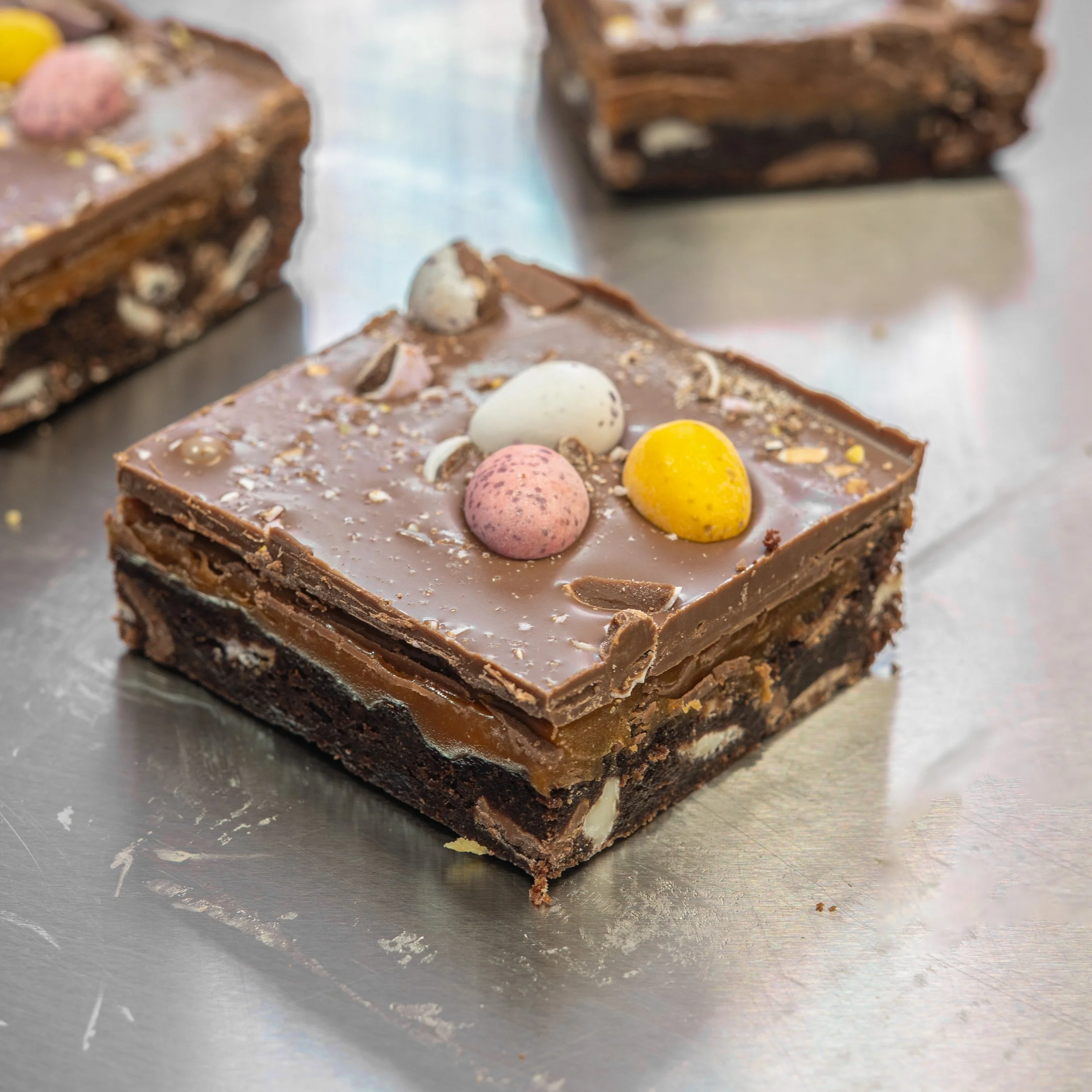 Mini Egg Millionaire Cookie Bar.jpg