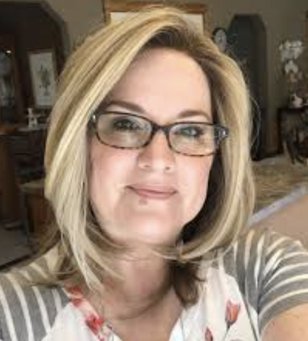 A Boise woman gives a 5 star review after receiving microblading tattoo removal that she was super happy with. 