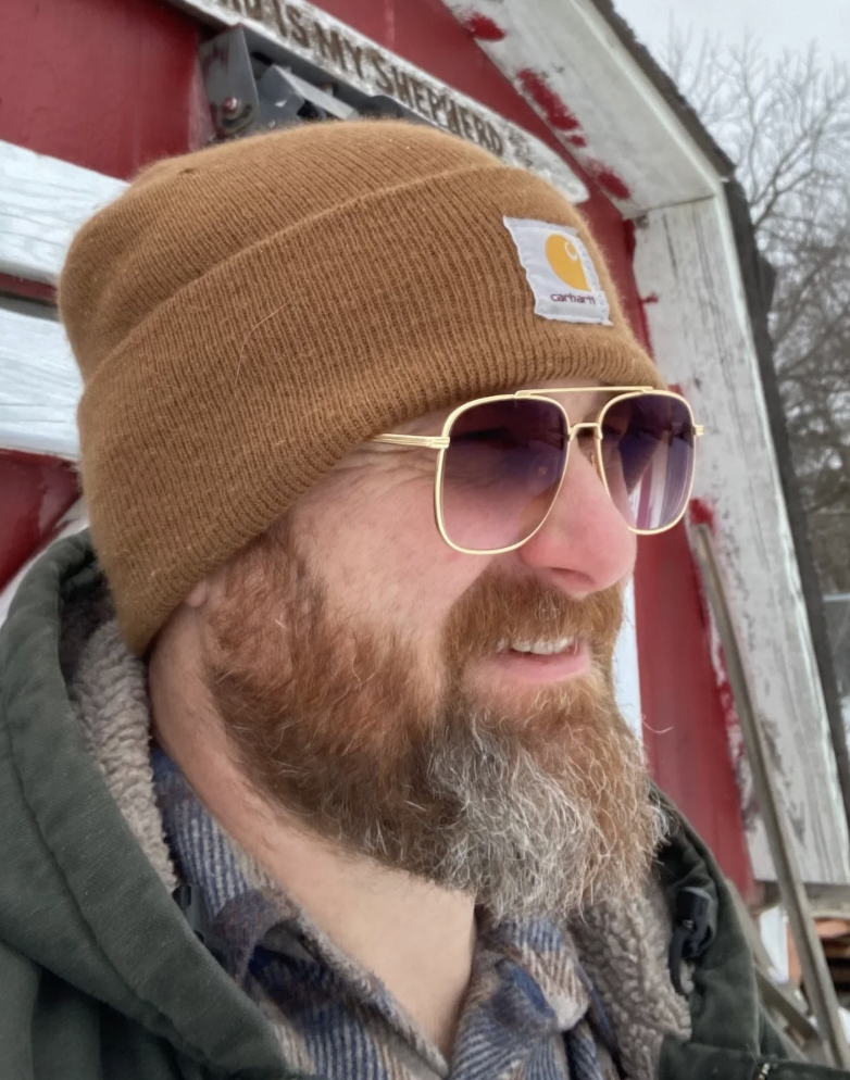 A satisfied client leaves a personal testimony after a tattoo session at Chariot Tattoo Studio. 