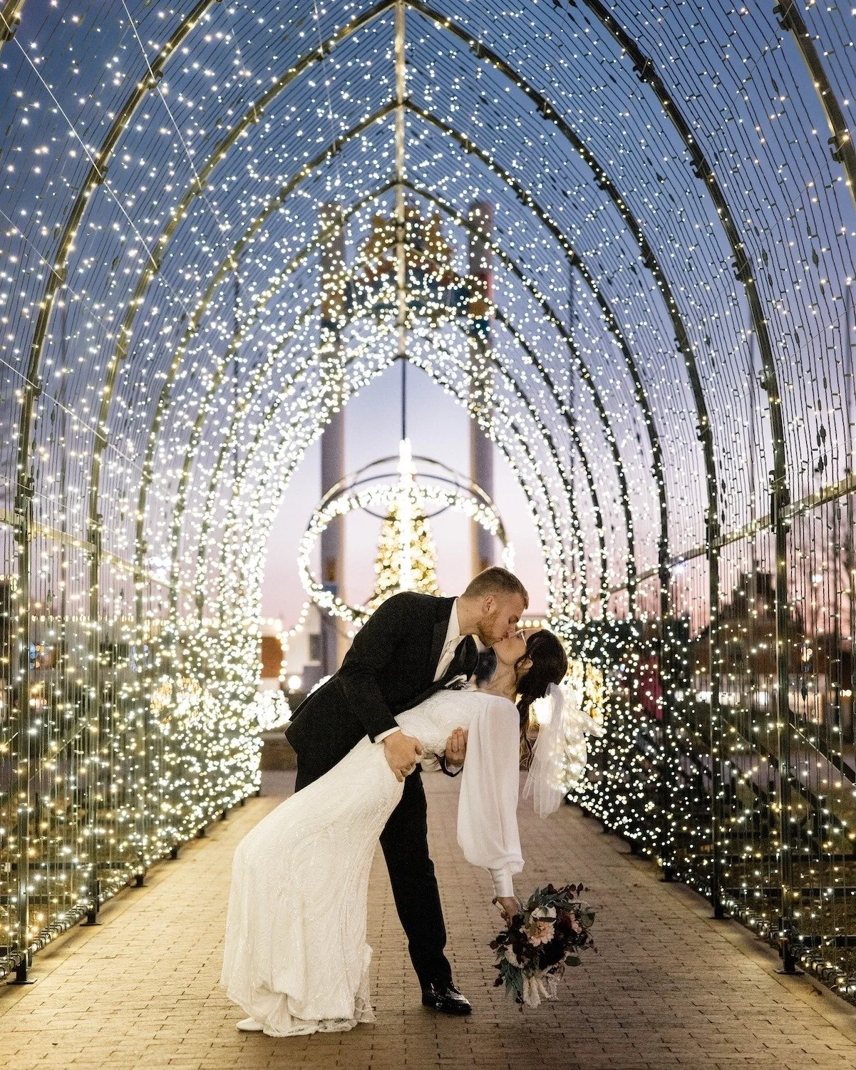 Happy 1st Anniversary, Jonah + Lauren 🤍

Cheers to the first year of forever and all the beautiful moments still to come.

Photography || @sentimentalsoulphotography 
Venue || @tamoryhallevents 

#weddinganniversary #firstweddinganniversary #tamoryh