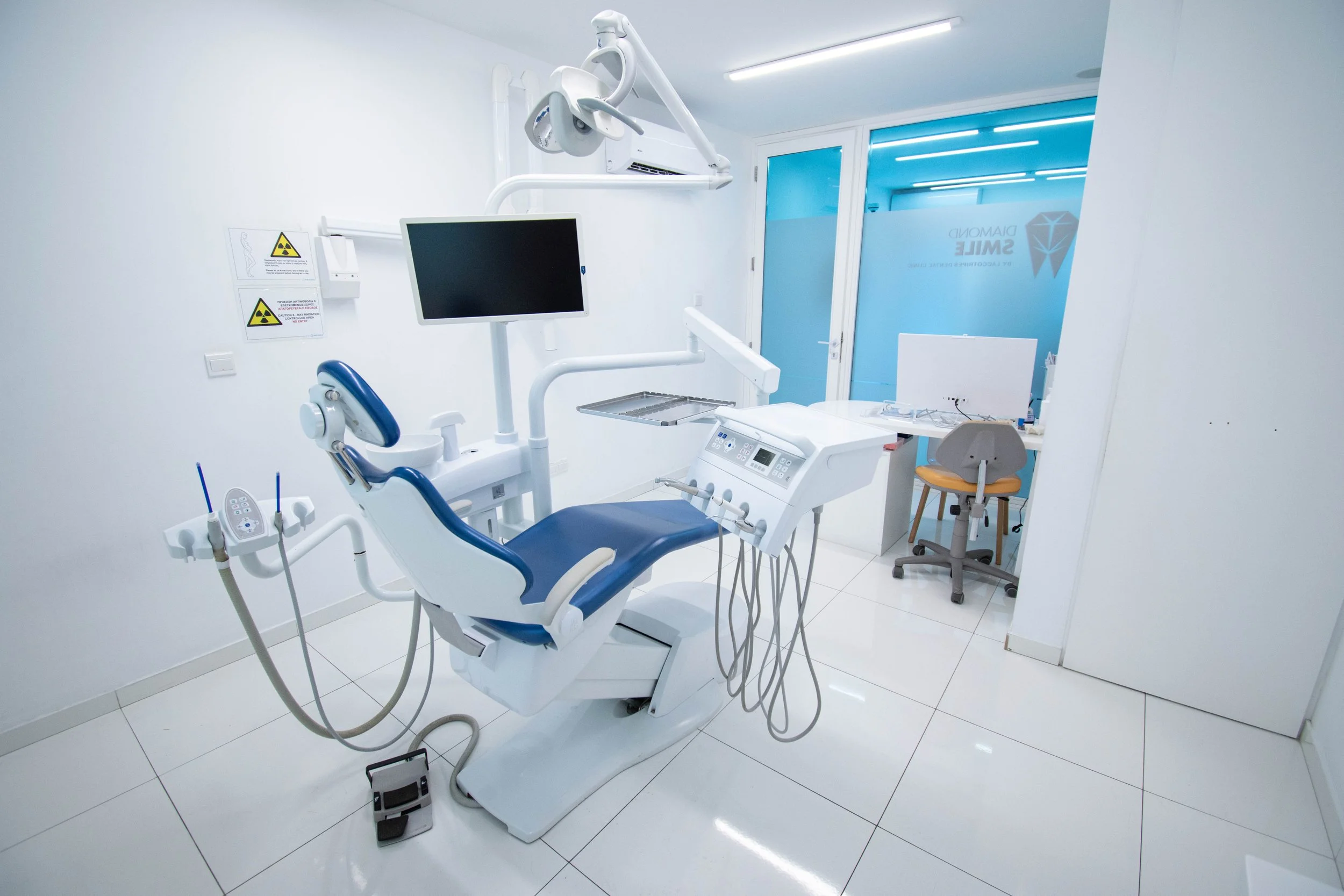 Dentist In Larnaca Diamond Smile