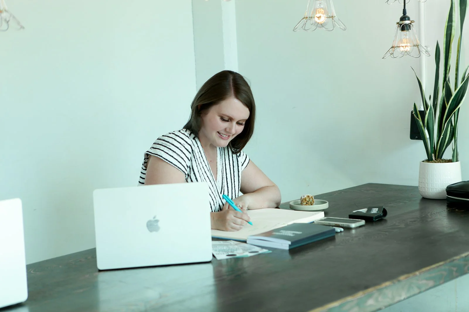 You Don’t Need Therapy, You Need A Personal Assistant To Manage Your To-Do List