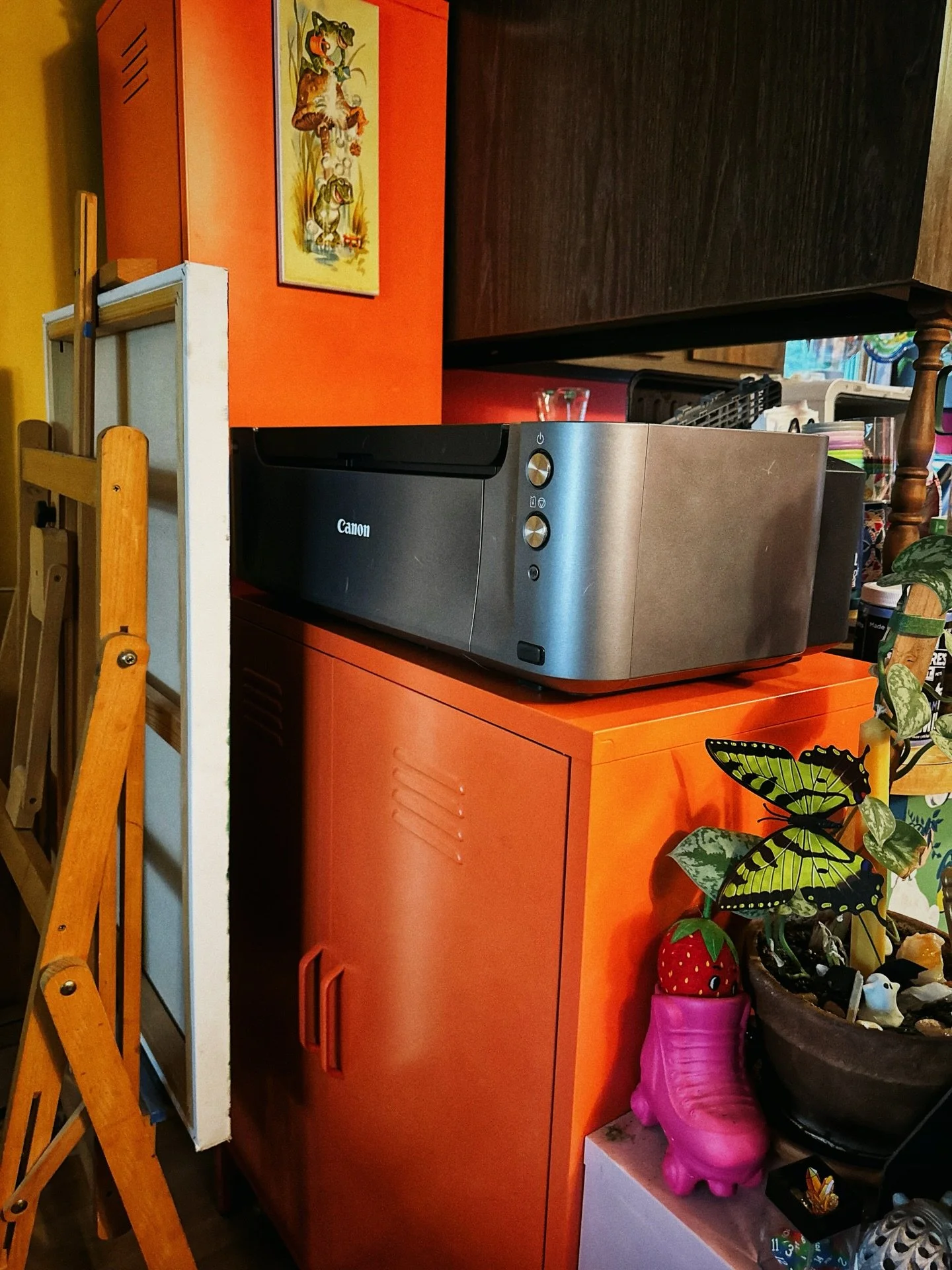 Printer is in its new home on my art locker! It&rsquo;s easy to reach and still connected to my computer. It&rsquo;s the perfect place! We&rsquo;ve run test prints and the ink is 100% perfect no matter the colourway. 

In other news: I&rsquo;ve been 