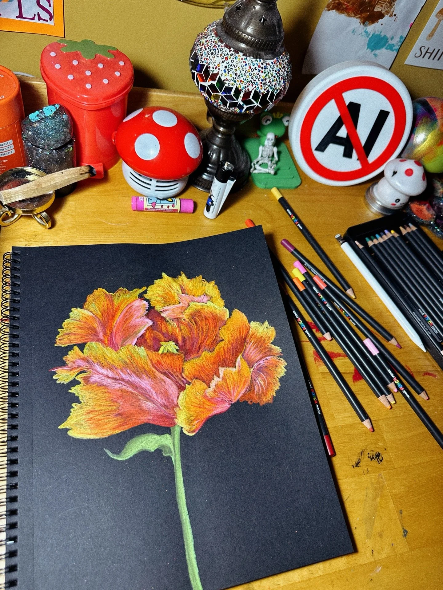 Does anyone have brand loyalty to a specific art supply? Or do you love trying them all? Currently I am really loving these @posca_usa pencils I got to pair with my Posca paint pens. They&rsquo;re deliciously colorful and so satisfying soft to lay do