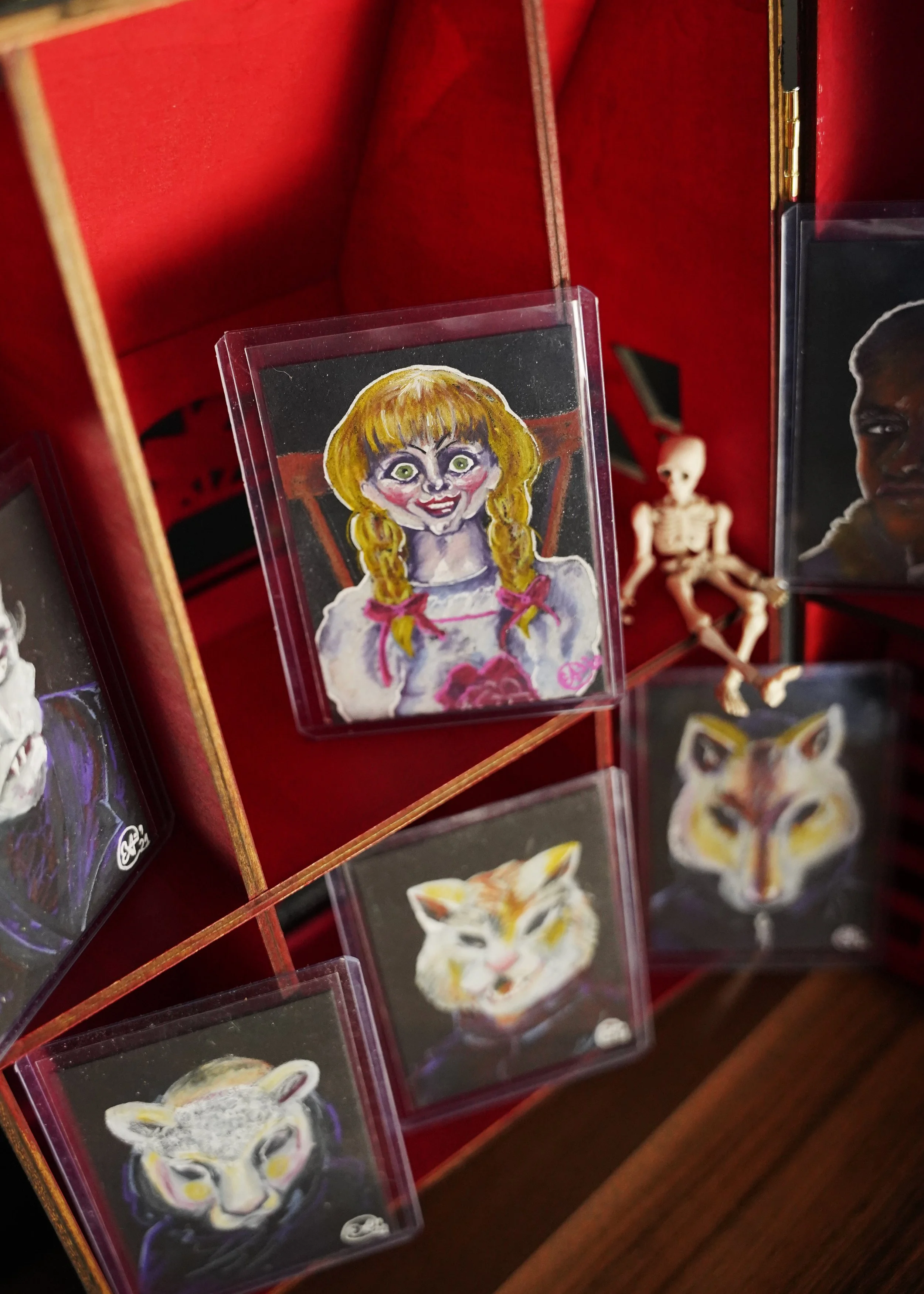 HorrorArtCards_Series1_Annabelle 2.jpg