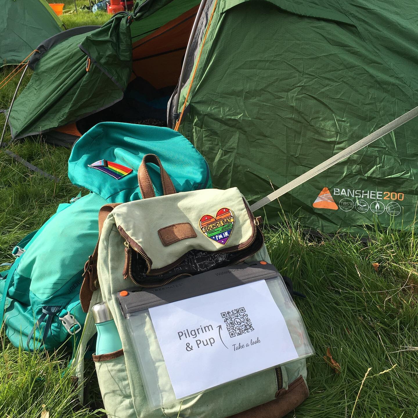 Tent up ✅ unpacked ✅ sloe gin ✅

#greenbelt #pilgrimage #pilgrimandpup