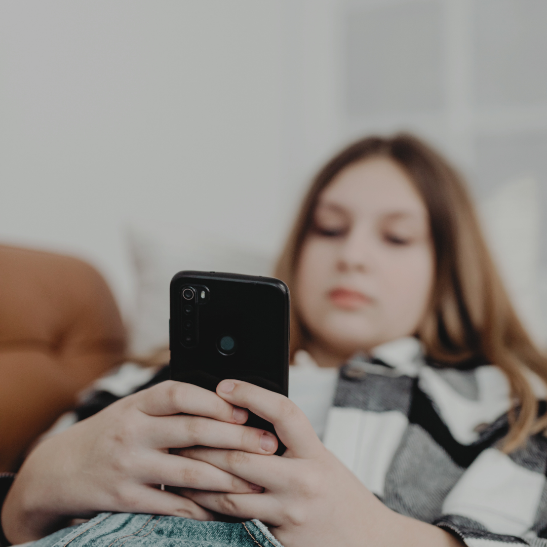 When Social Media Influences Eating Patterns: How to Discern Helpful Info vs. Harmful Narratives