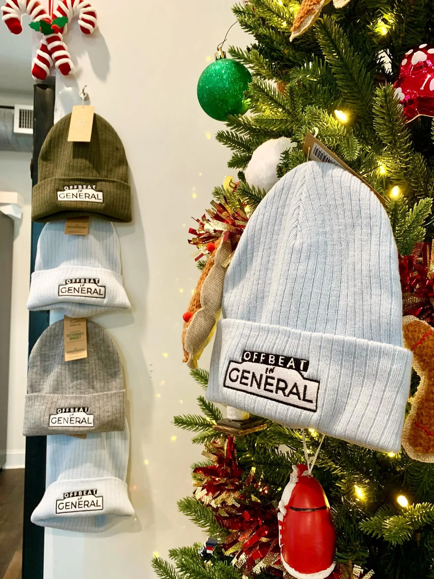 Looking for stocking stuffers? Offbeat has new merch! Our $20 beanies are super soft and come in multiple colors, making them the perfect gift this winter season. 😉🎄 

#offbeatgeneralstore #beanies #christmasgiftideas #taylorms #pleinairtaylor