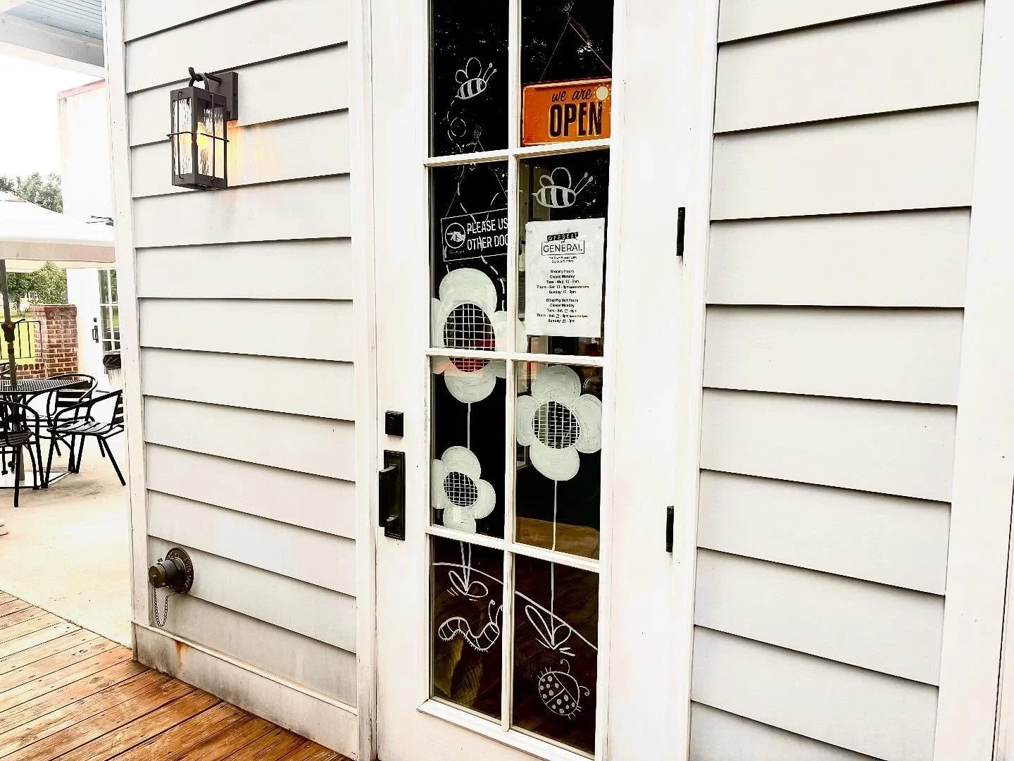 Warm weather and sunny days are finally here! We decided to show our enthusiasm with some window art, done by our own @hannahrrich.art . 😋 Offbeat is the perfect place to spend your summer days; we got you covered on good food and good vibes. 

CLOS