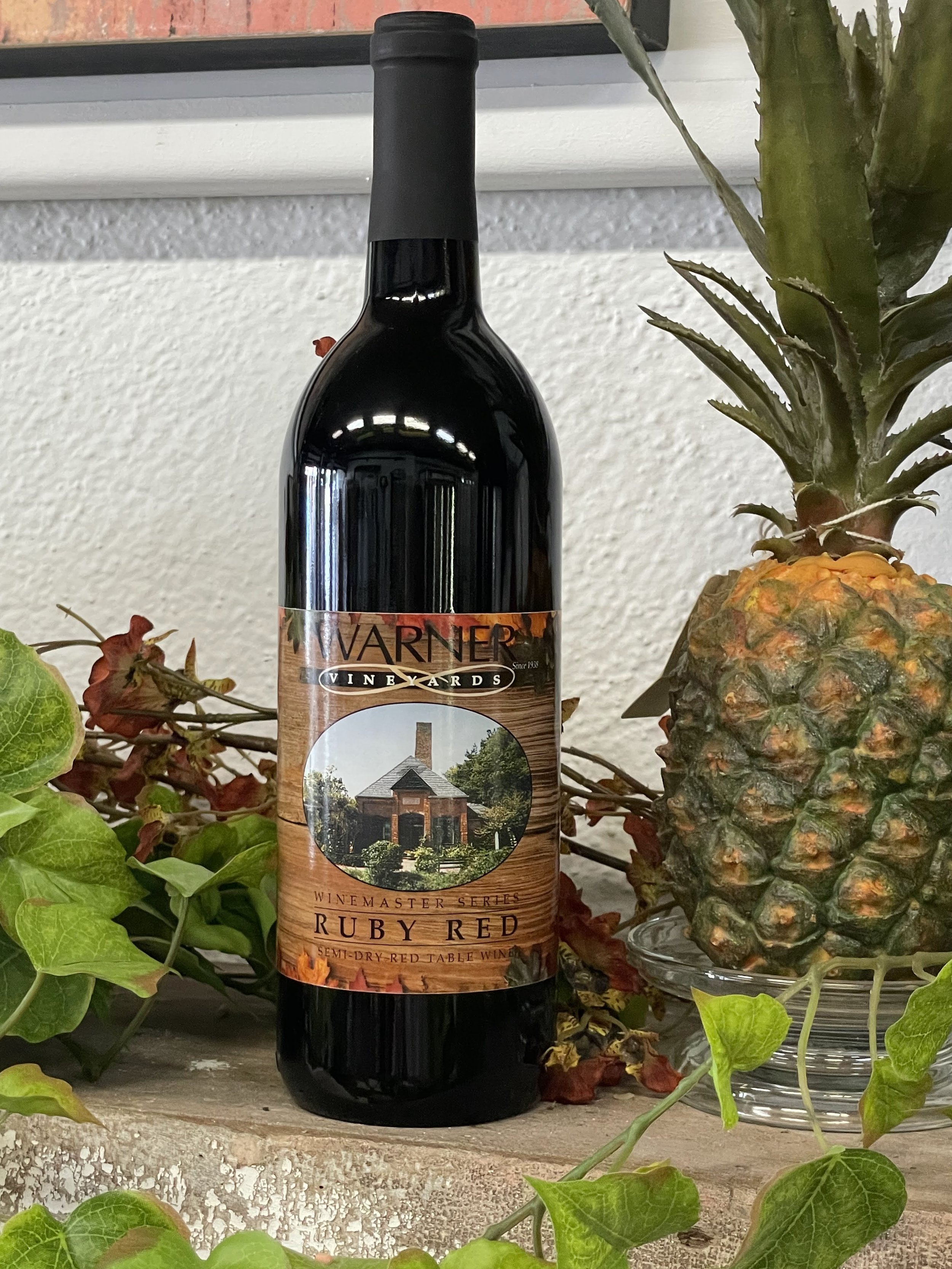 Red & White Wine Tasting Room | Maria's Uncorked | Marshall — Maria's ...