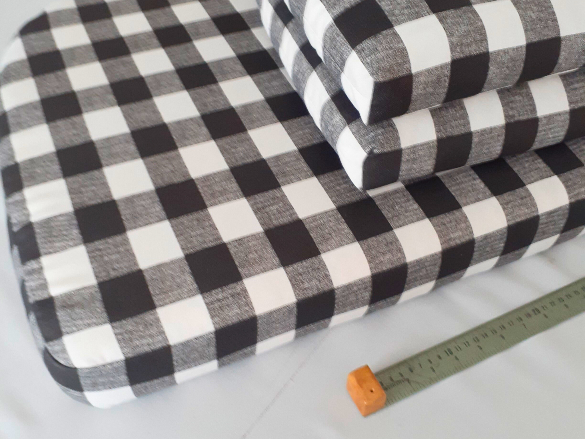 Bench custom cushion cover set