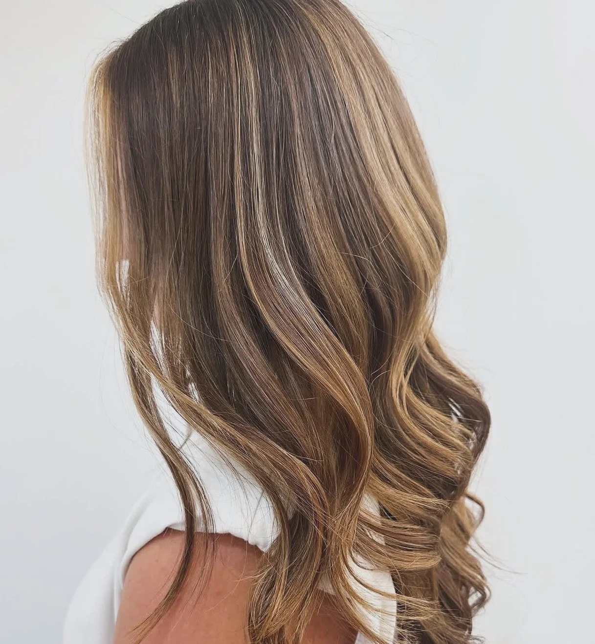 Soft cascading highlights and lowlights for high impact and low maintenance. 
#2026hairtrends