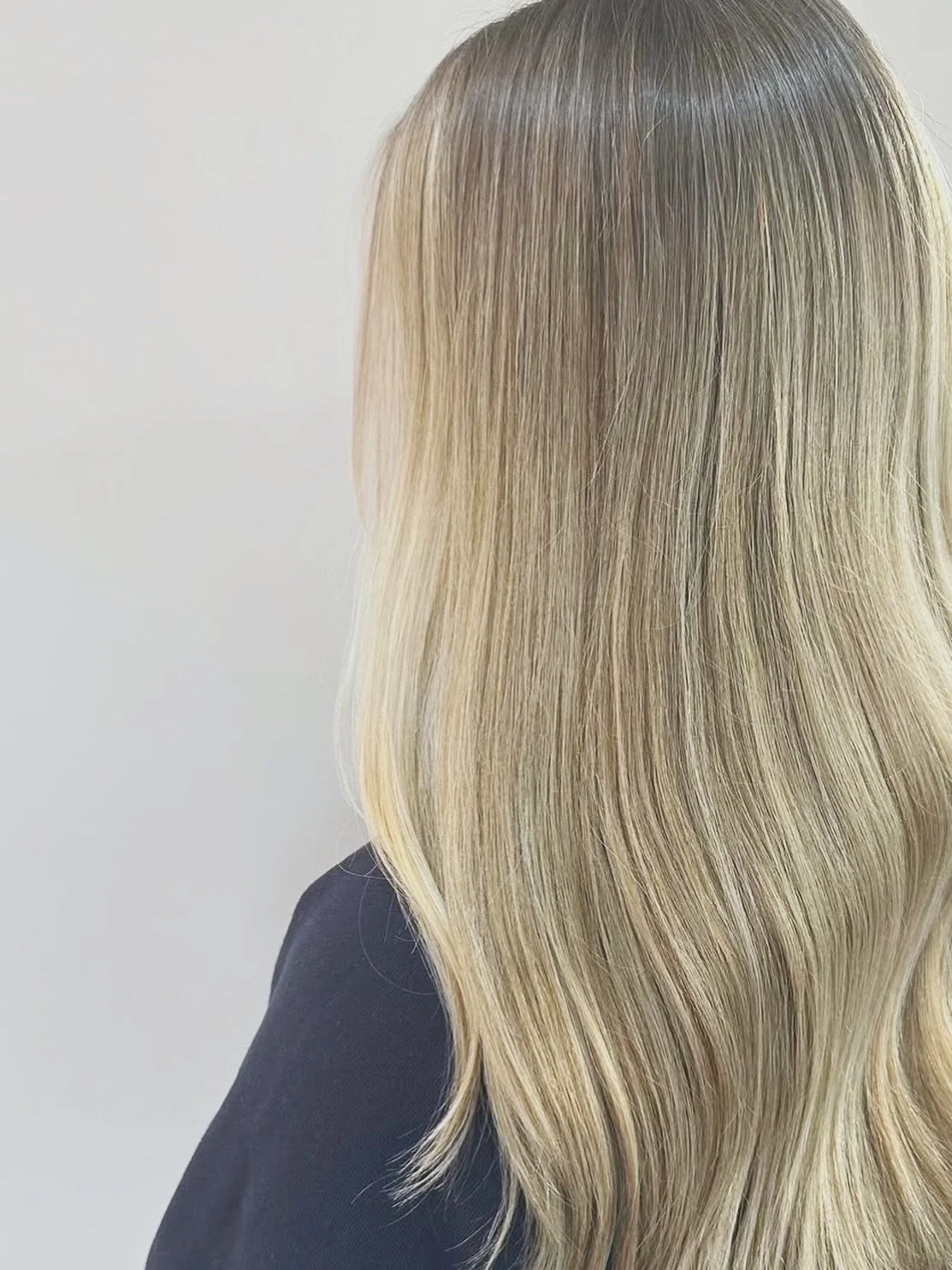Cool Vanilla Blonde Balayage .

Hair by Kelly 
#blondehairgoals #blondehairspecialist #brisbanesalon