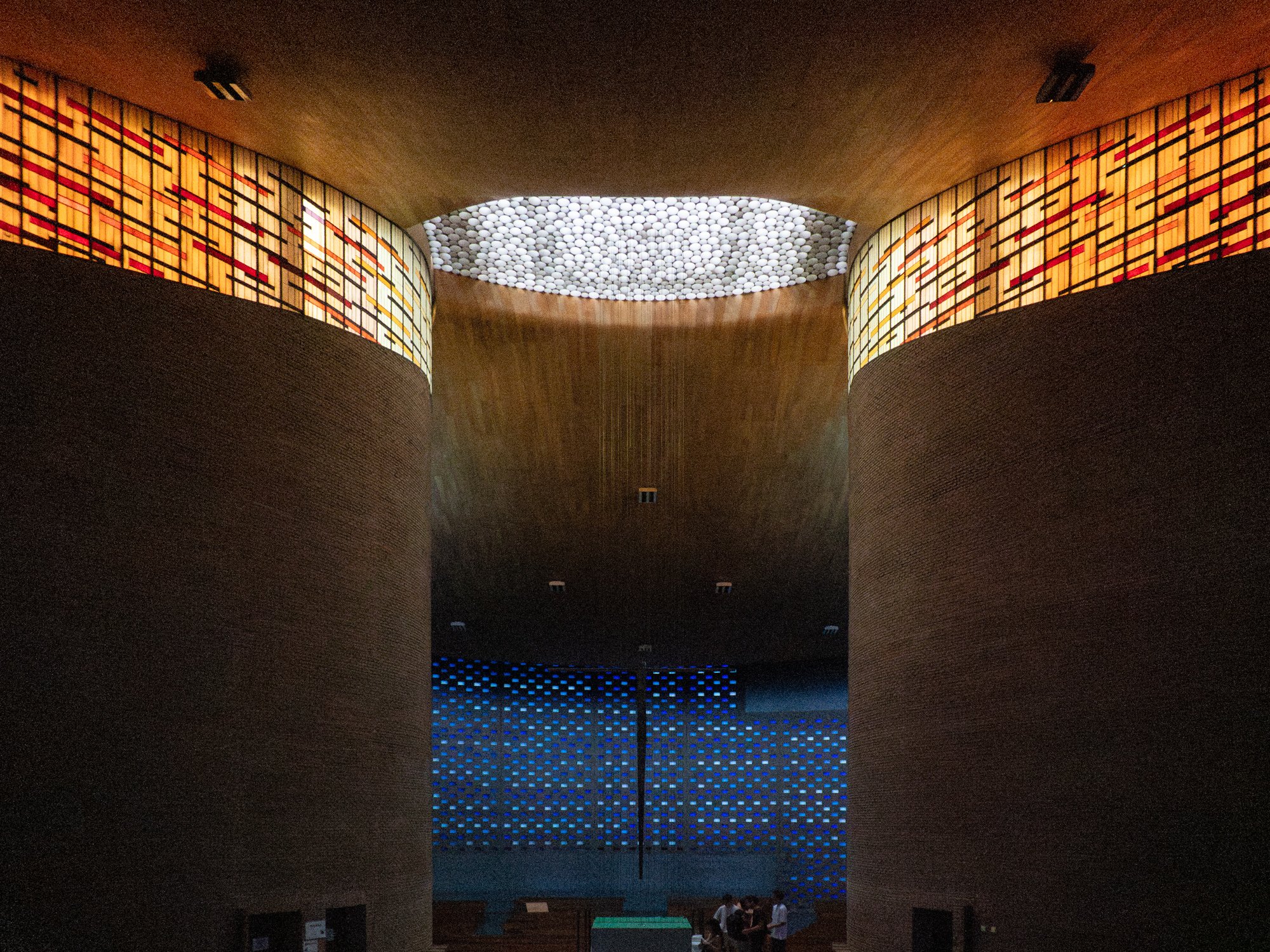 Iglesia de los Dominicos - Miguel Fisac - William Mulvihill -11.jpg