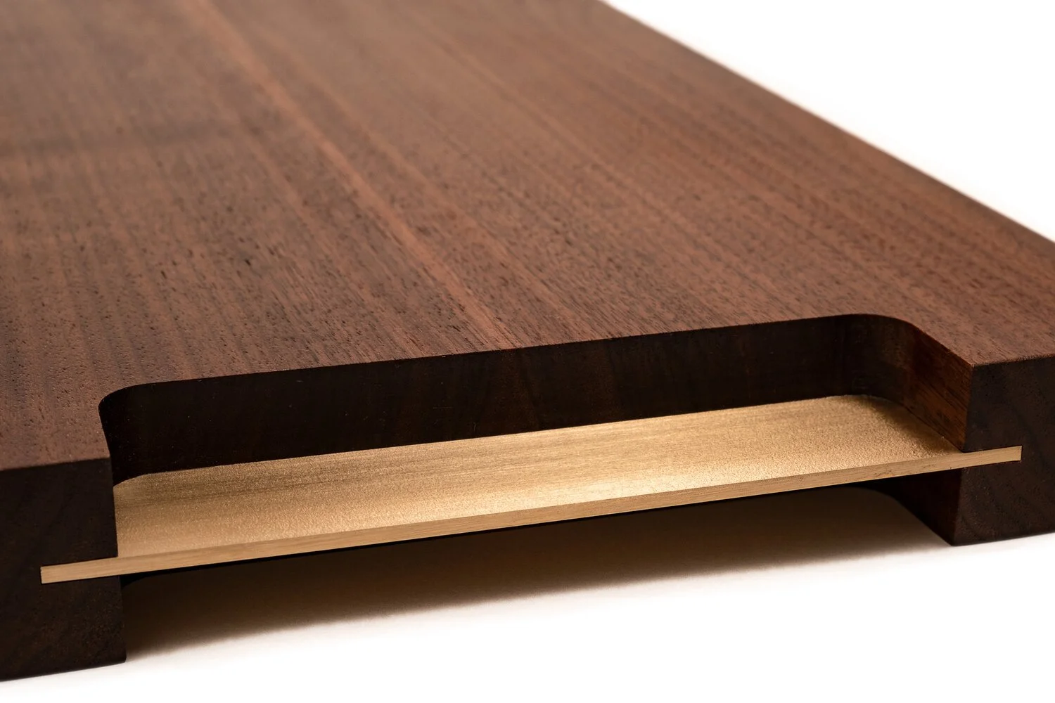 Zephyr_Walnut_Medium_3.jpg