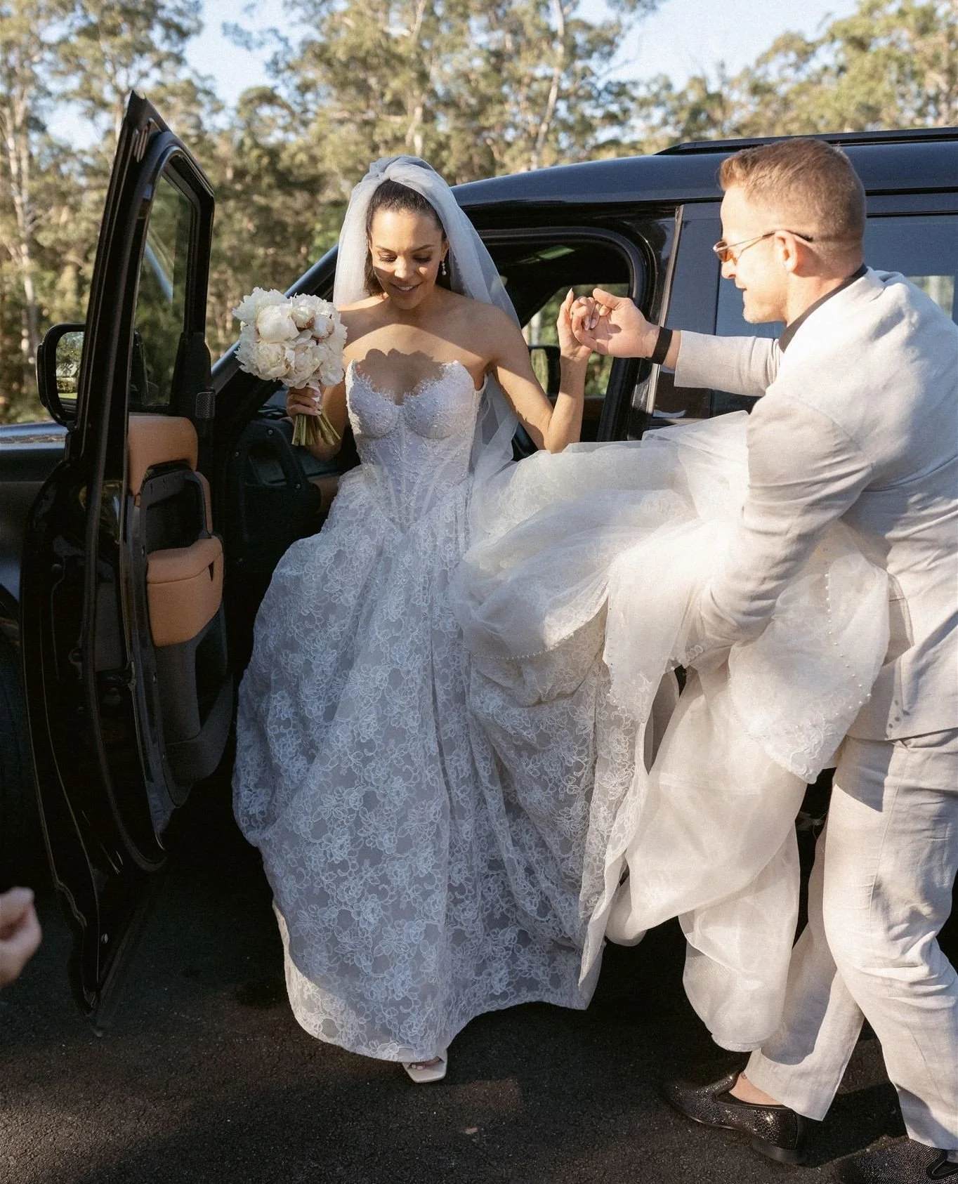 Introducing Mr &amp; Mrs Colquhoun🤍⁠
⁠
Planning, Styling &amp; Stationery: @lovebirdweddings⁠
Florals: @mondofloraldesigns⁠
Photography: @estellaphoto⁠
Entertainment: @adiamusstrings @danmcgahanmusic⁠
Venues: @the_prideaux_estate @boardwalkbistronoo
