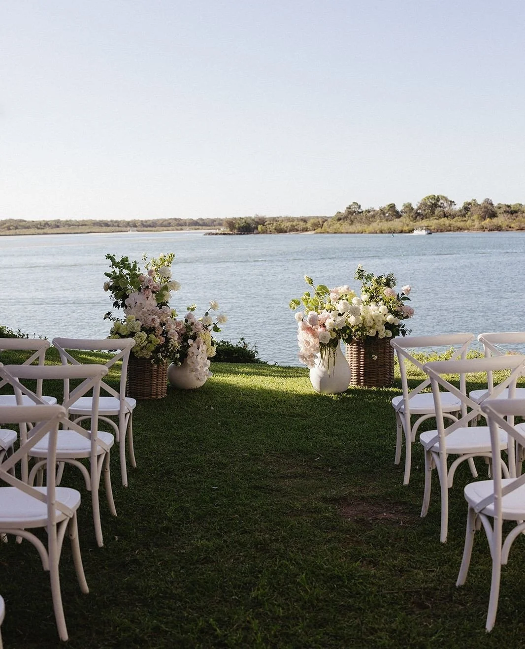 An altar of intention, framed in florals and forever🥂⁠
⁠
Styling, Signage &amp; Stationery: @lovebirdweddings⁠
Florals: @mondofloraldesigns⁠
Venue: Sound Park &amp; @rickys_noosa⁠
Photography: @bemymusestudio⁠
Entertainment: @thefamosandco⁠
Celebran