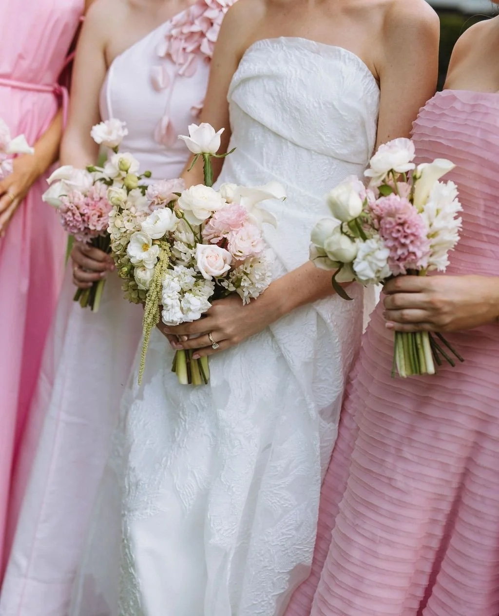 An ode to modern romance &mdash; Our bride Lil, and those who stood beside her on the most special day💞⁠
⁠
Styling &amp; Stationery: @lovebirdweddings⁠
Venue: Private Property⁠
Florals: @_folea⁠
Photography: @margotestewartphoto⁠
Film: @frankie.film