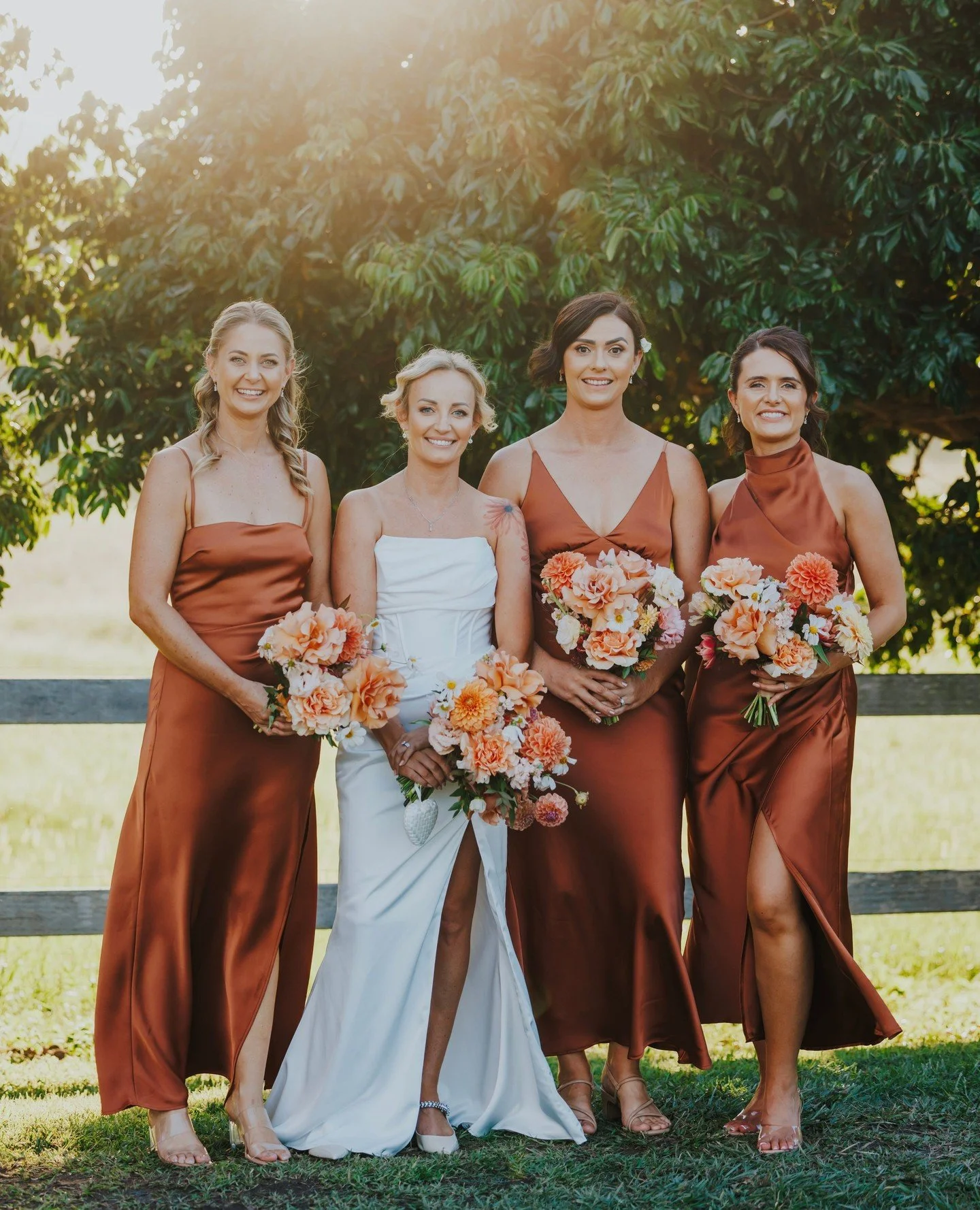 A moment for Alex and her girls &mdash; silhouetted in soft light, a study in friendship, laughter, and the kind of quiet glamour that lingers long after the aisle🥂⁠
⁠
Planning, Styling &amp; Stationery: @lovebirdweddings⁠
Florals: @willowbudflowers