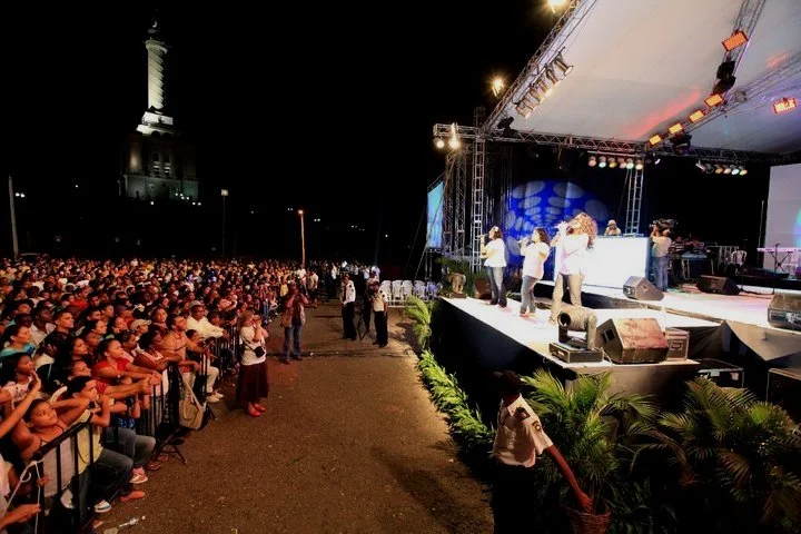 dee and dom dominican.jpg