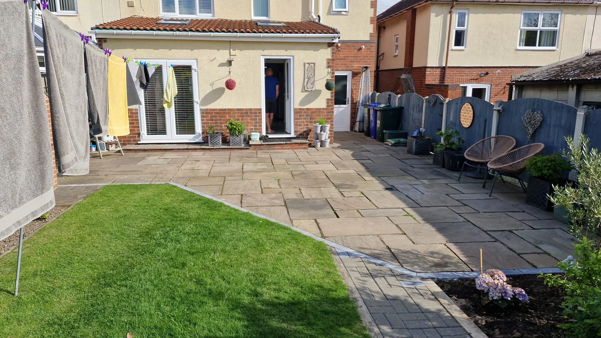 BEFORE - replacement patio Perfecta Connect - old stone patio flags