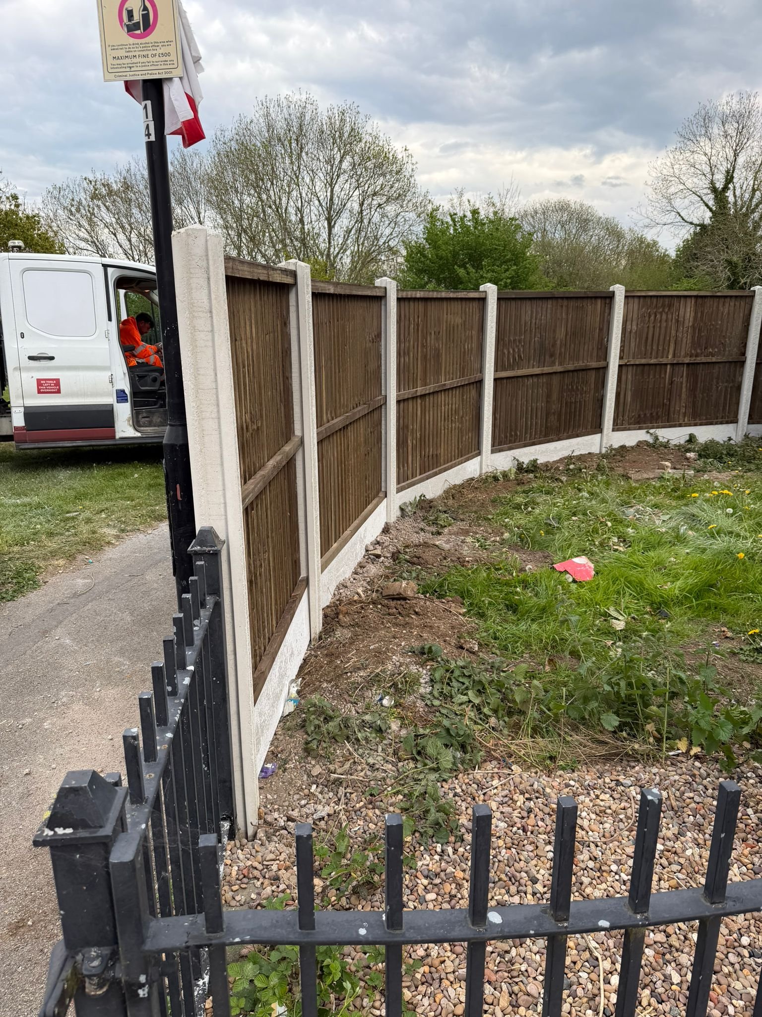 Curved fencing panels with concrete base for gardens and residential by Perfecta Connect