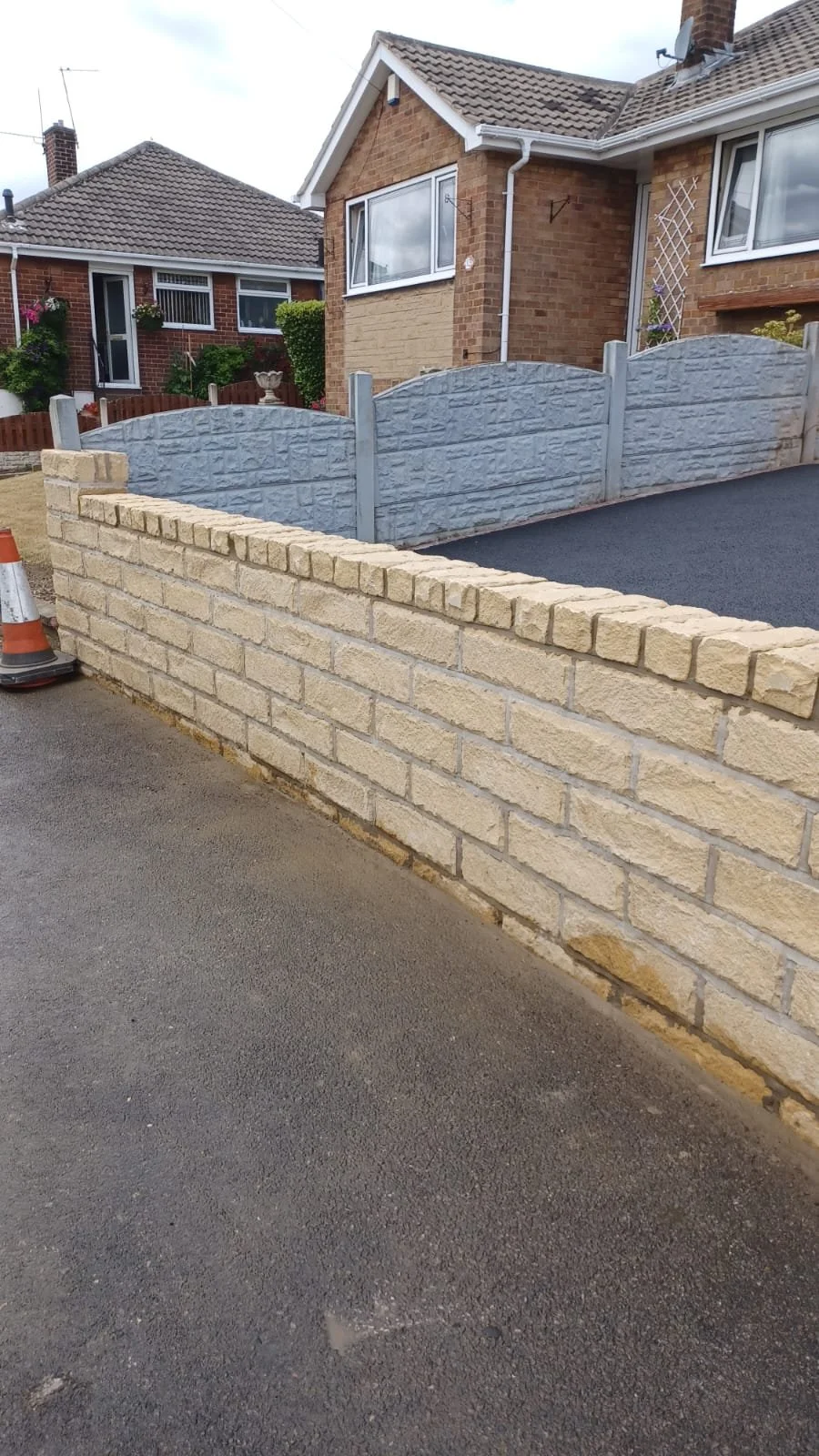 Stone brick wall Perfecta Connect.jpg
