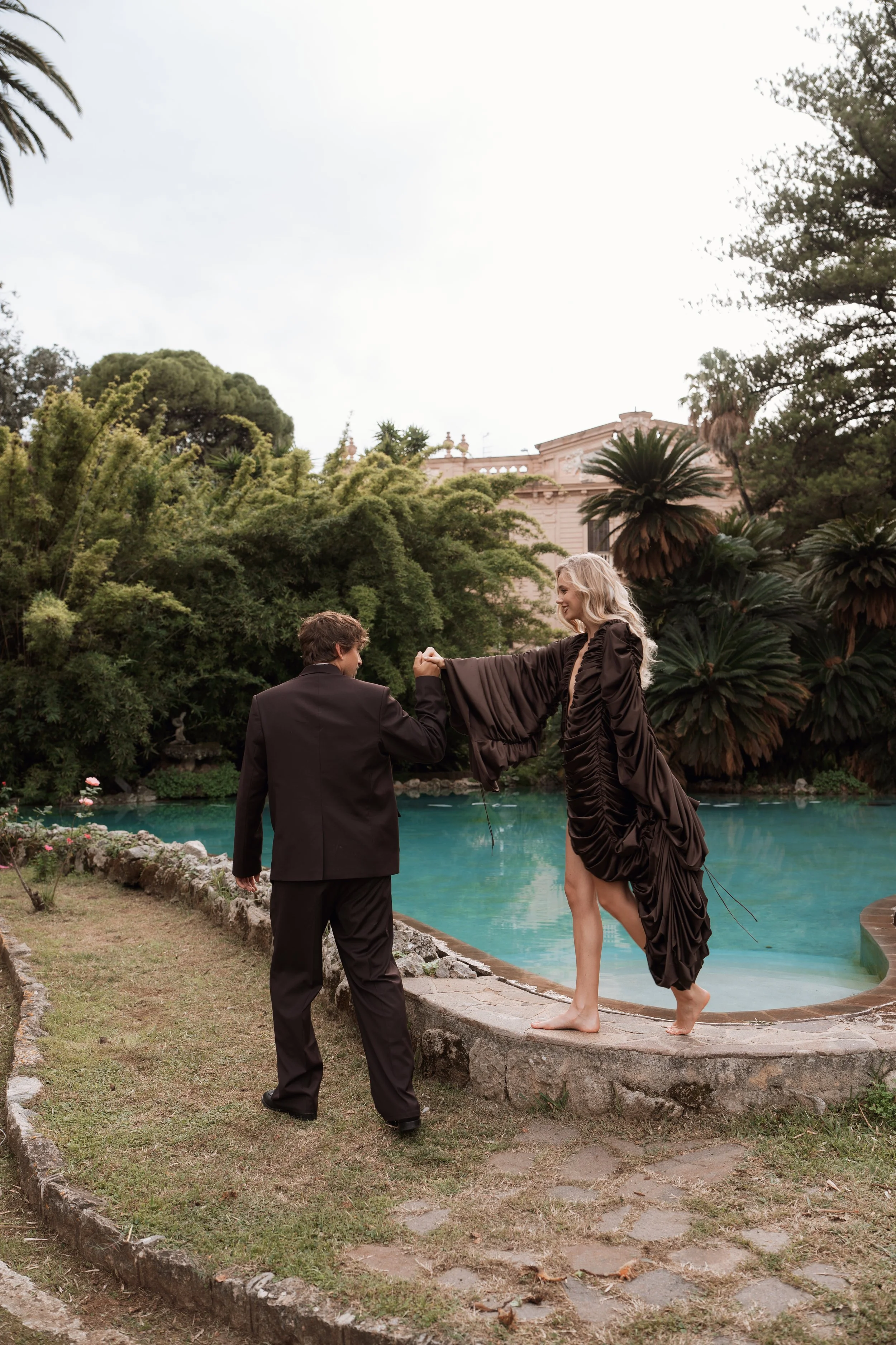 Bride and groom pre wedding shoot at Villa Tasca in Sicily
