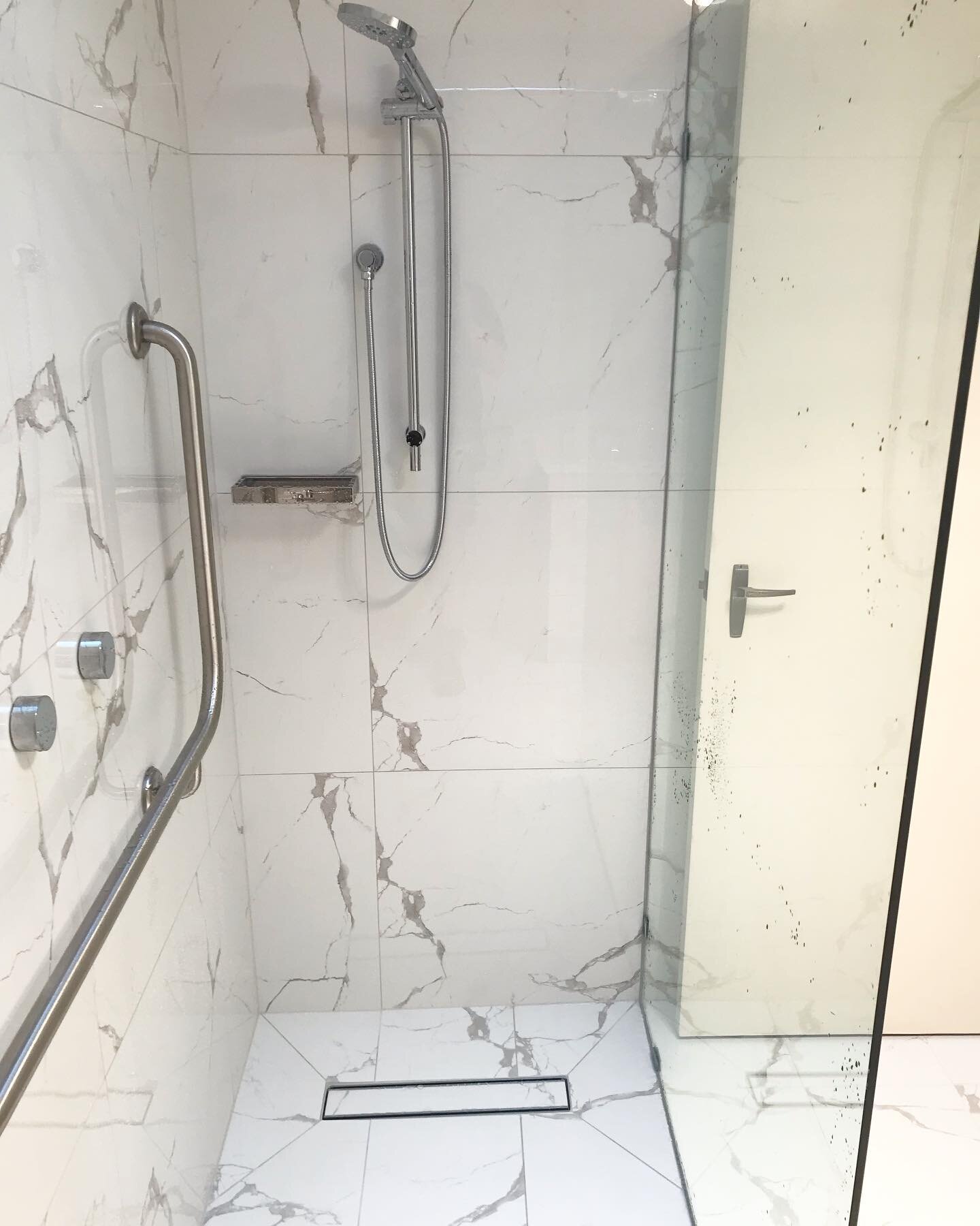 Bathroom renovation for retirement unit 

#alburyrenovations #alburywodongacarpentry #renovation #reno #bitcoinacceptedhere #alburywodonga