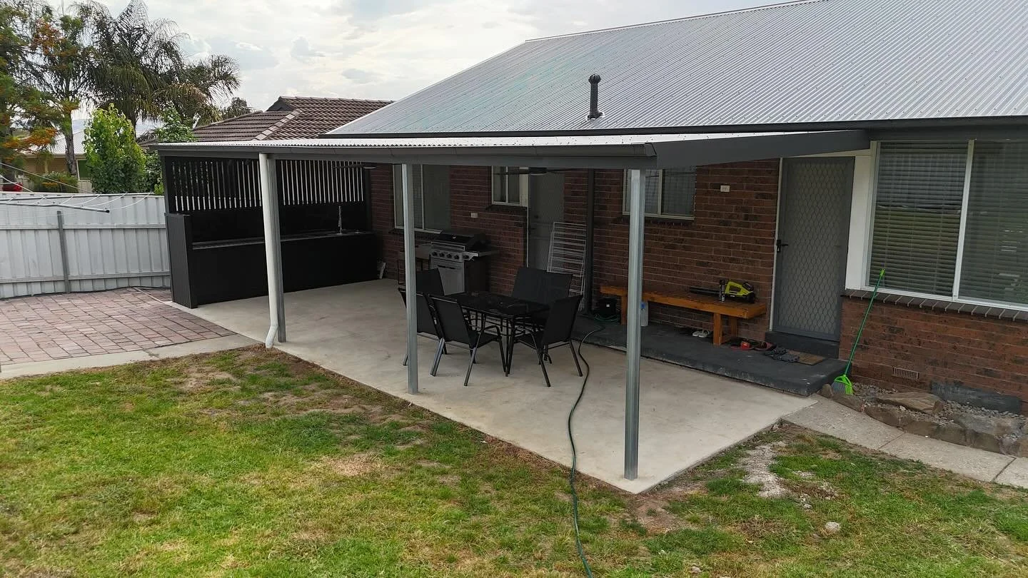New Veranda and out door kitchen area making a nice place to hang out over summer
#alburywodonga #albury #carpentry #veranda #outdoorliving #bitcoinacceptedhere #bitcoinaustralia
