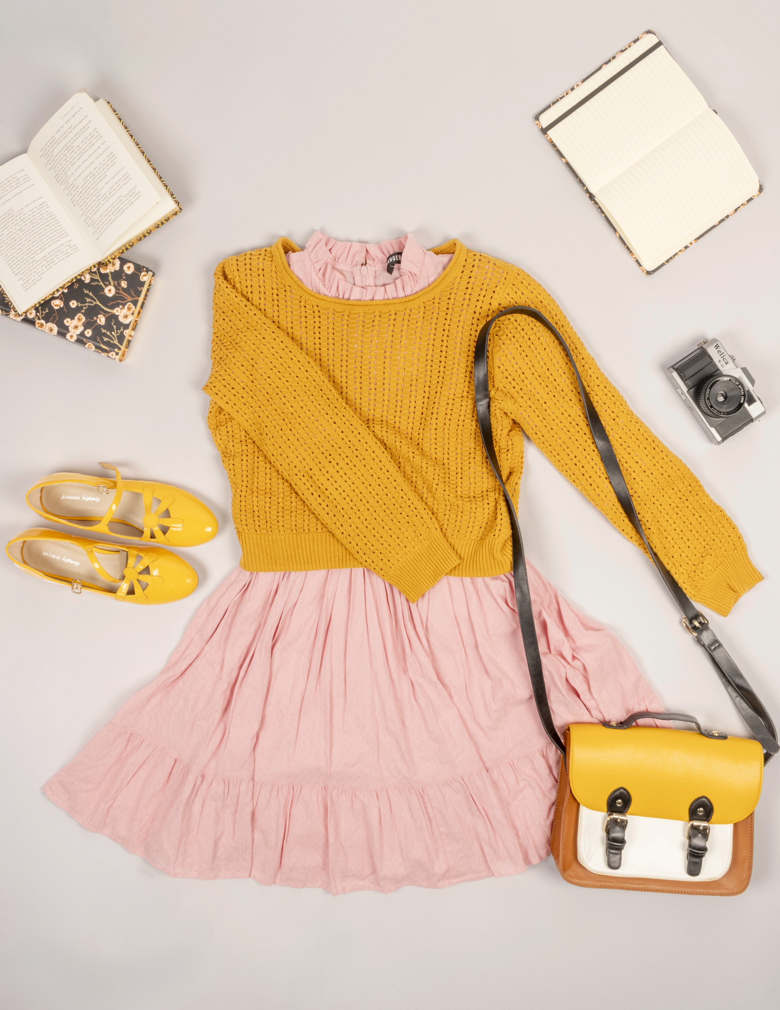 06 Photo Series Flat Lay Outfit.jpg