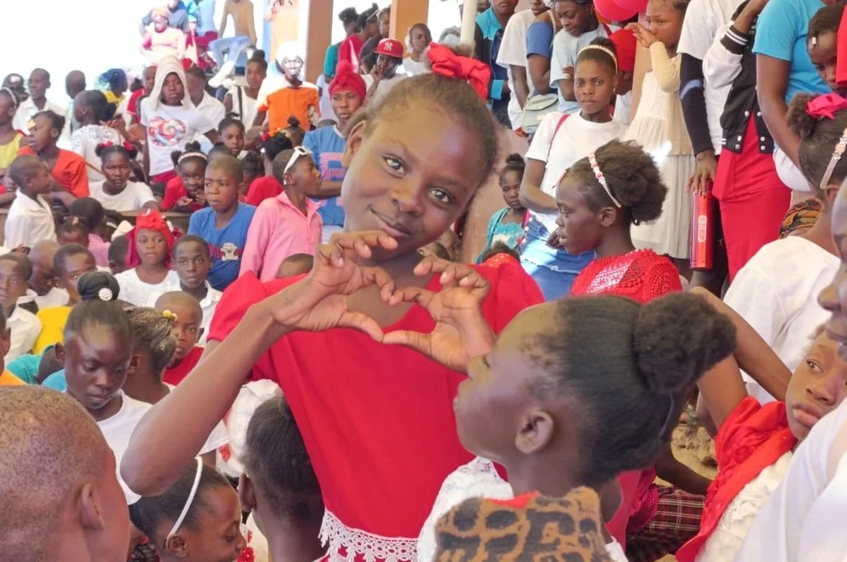 Noël solidaire  : vos dons offrent espoir et chaleur à 640 élèves haïtiens