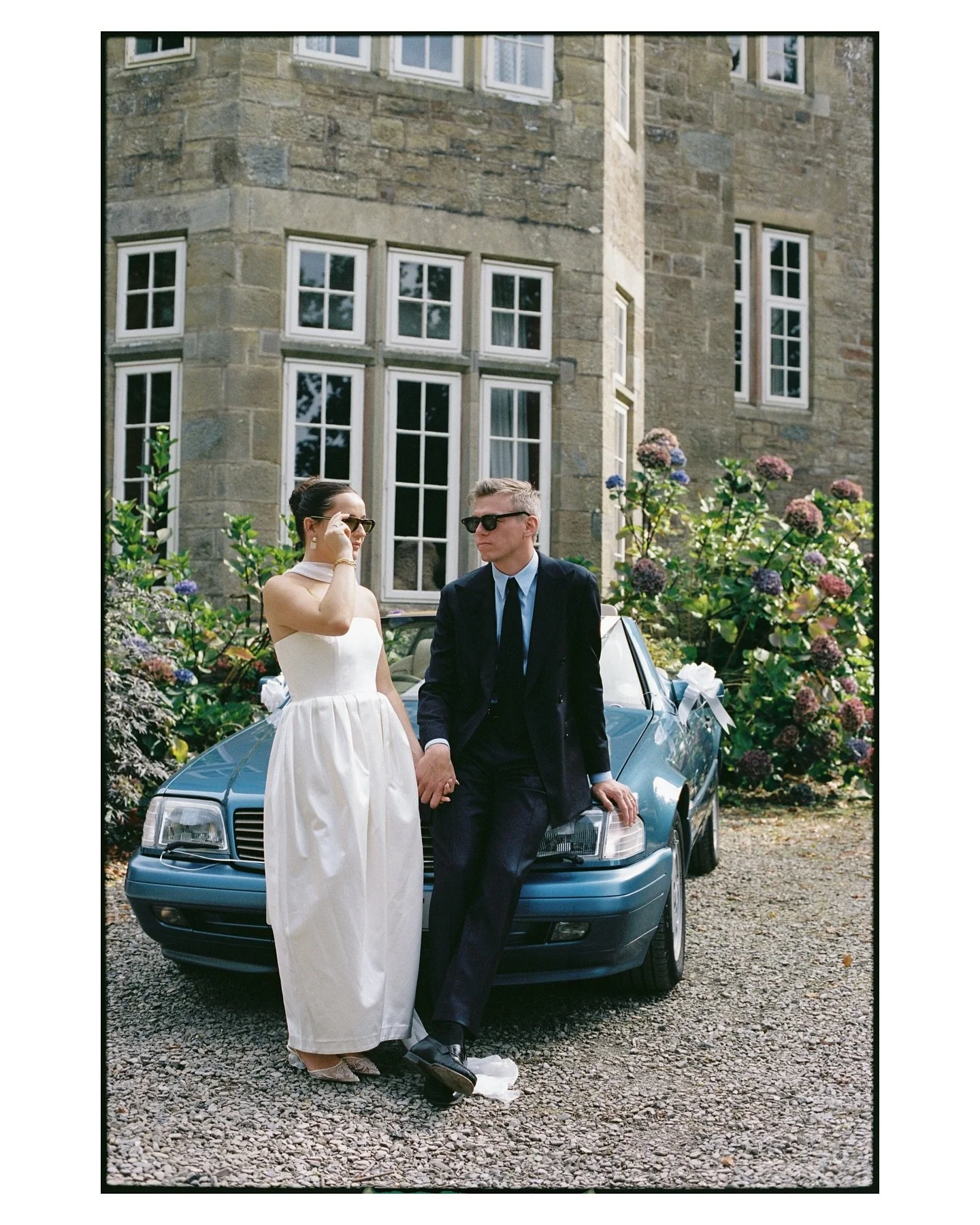 The party bit with M+E &hearts;️
&bull;
Just a handful of snaps from this incredible wedding on the Welsh coast ✨

With @uniquehomestays 
@uniquehomestaysweddings 
@theownstudio 
@togethernessweddings 
@petallicaflowerfarm 
&bull;
A huge mix of momen
